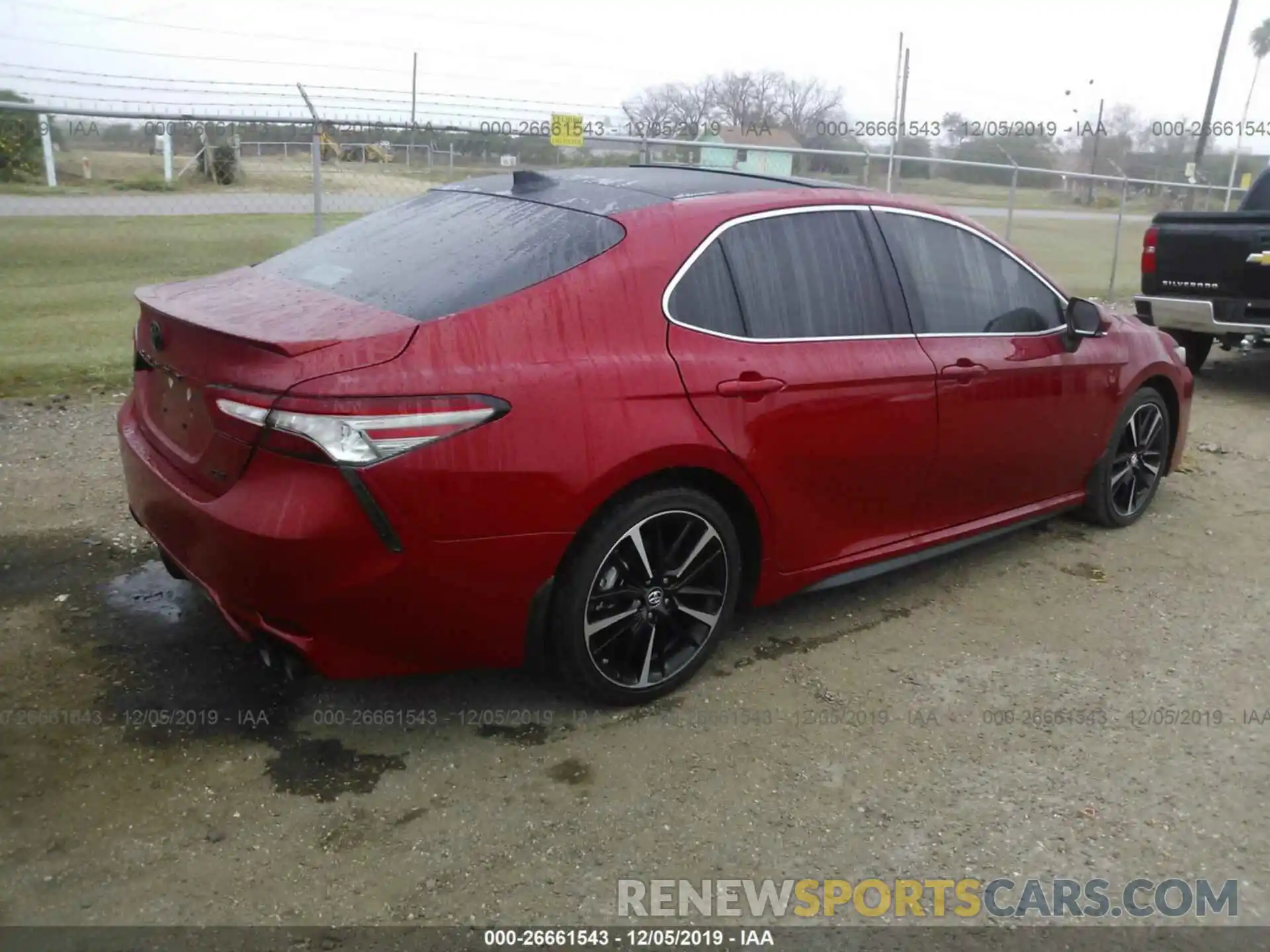 4 Photograph of a damaged car 4T1B61HK7KU297553 TOYOTA CAMRY 2019