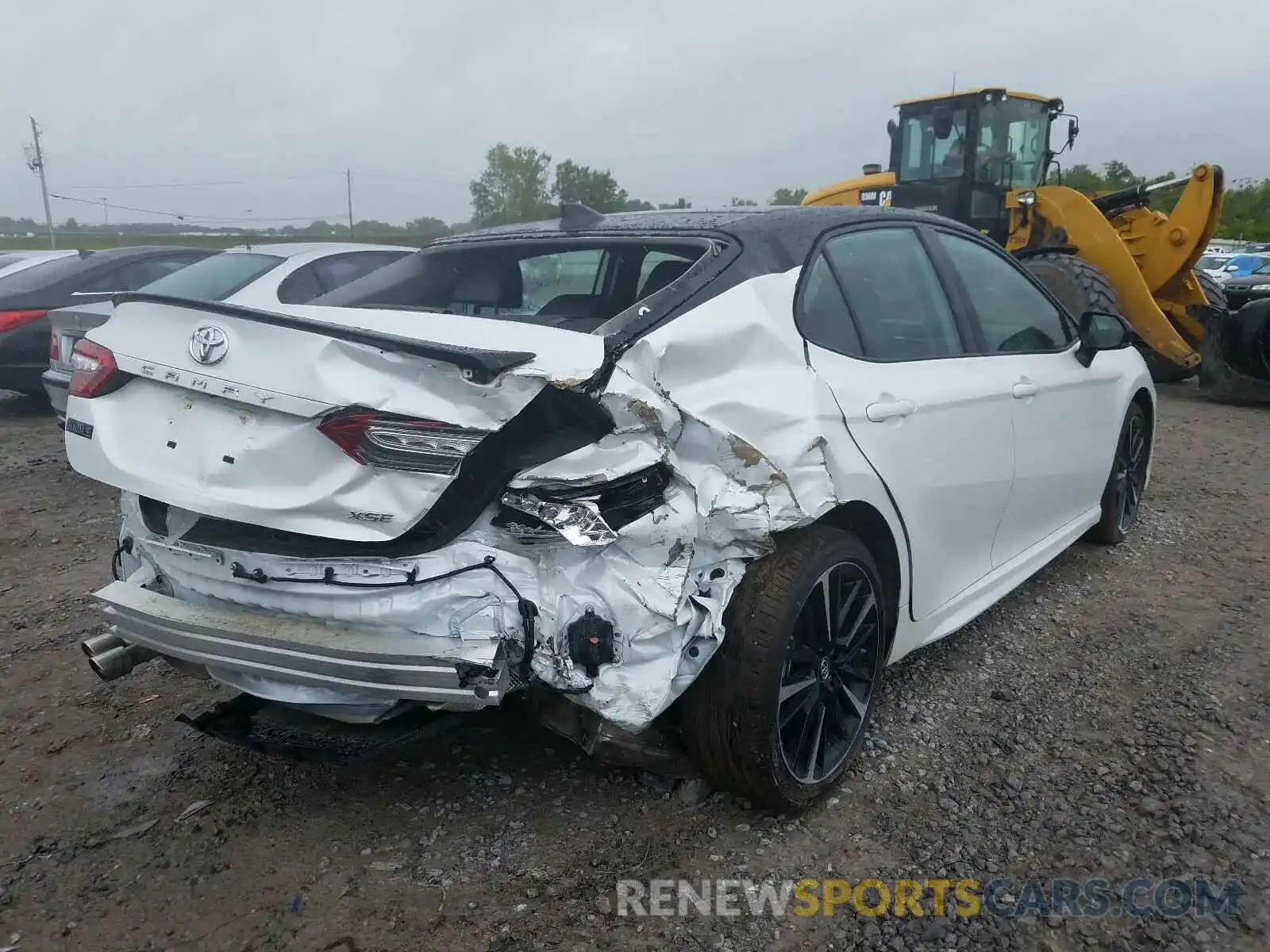 4 Photograph of a damaged car 4T1B61HK7KU297858 TOYOTA CAMRY 2019