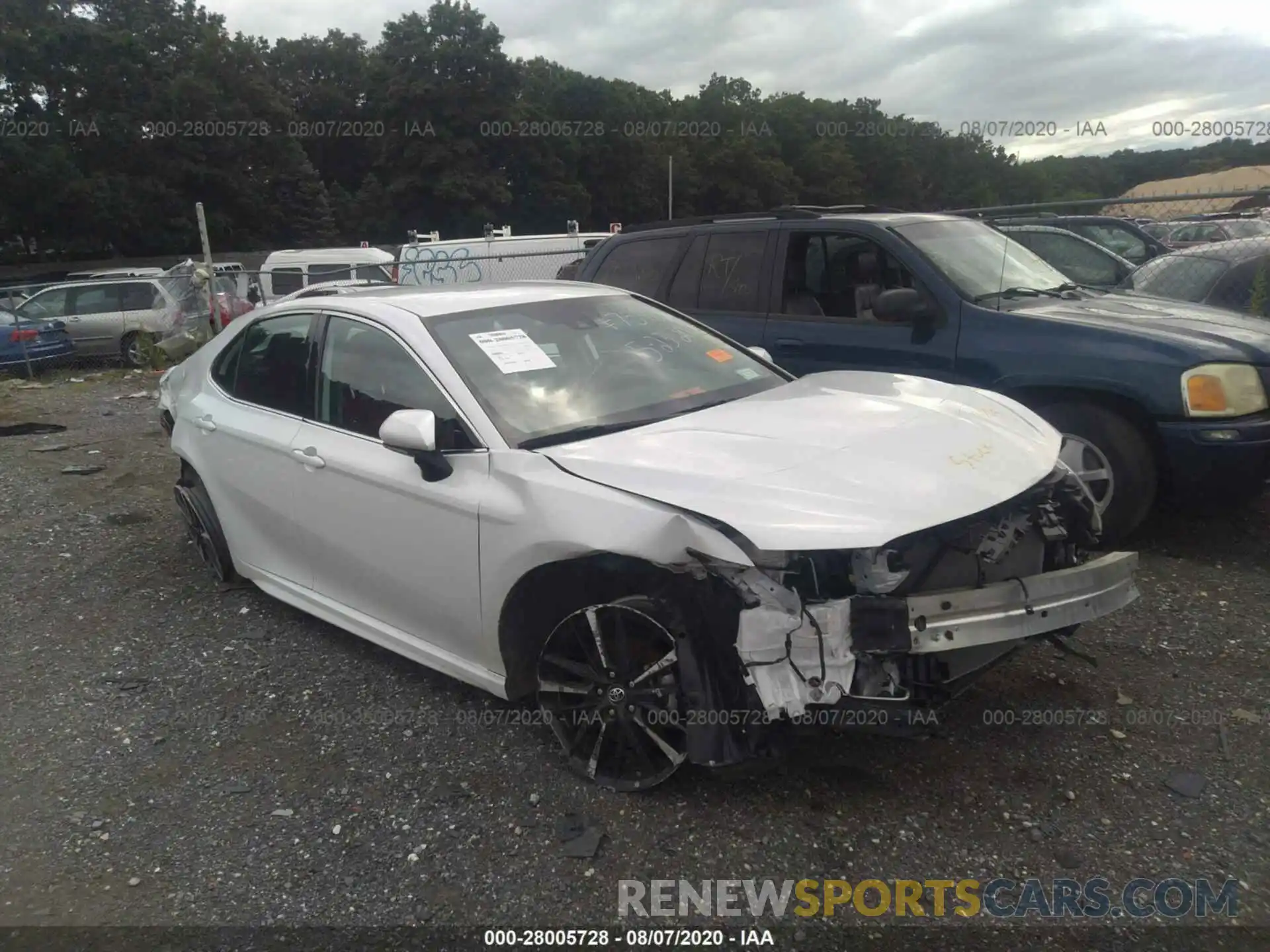 1 Photograph of a damaged car 4T1B61HK7KU687598 TOYOTA CAMRY 2019