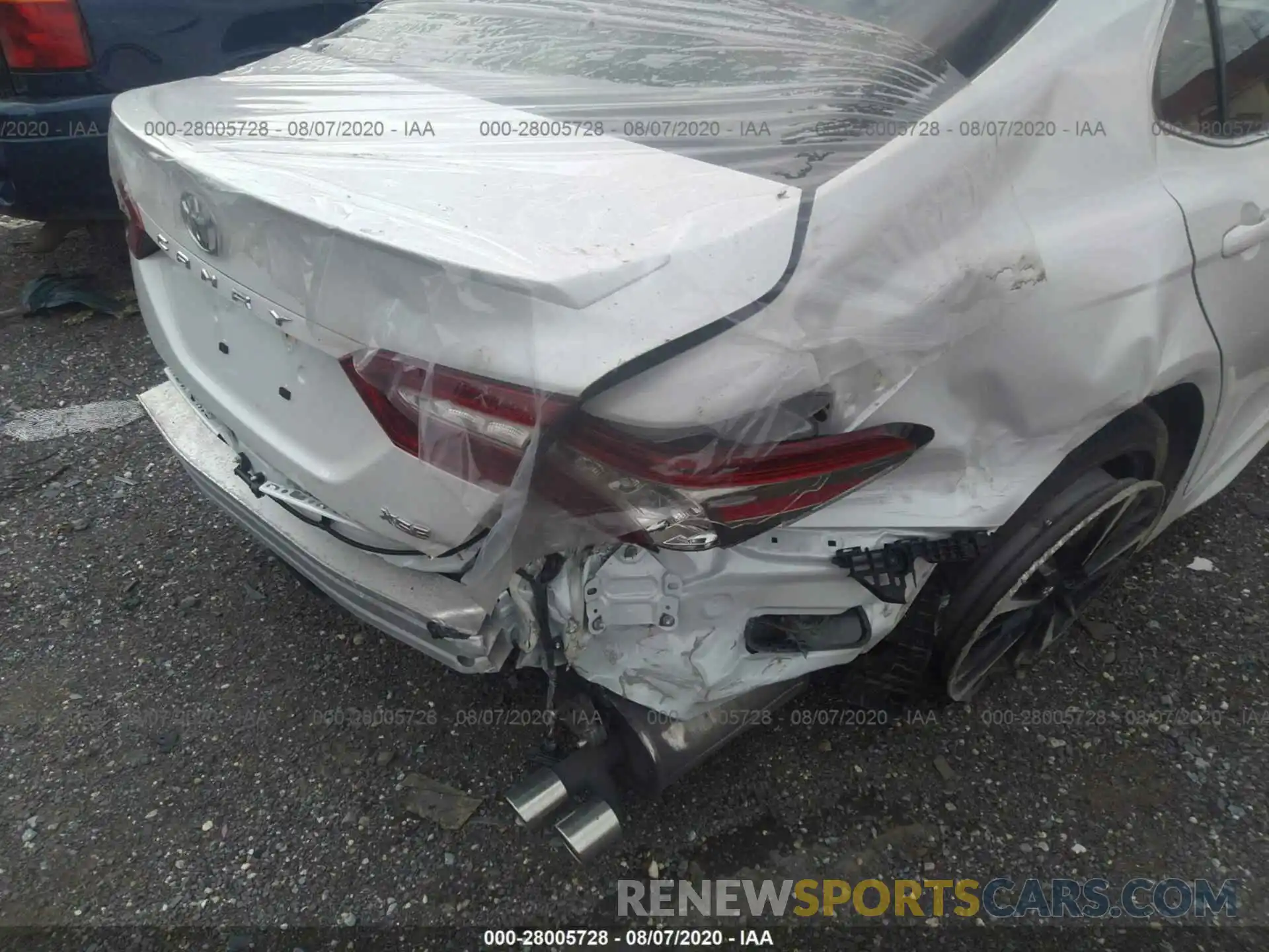 6 Photograph of a damaged car 4T1B61HK7KU687598 TOYOTA CAMRY 2019