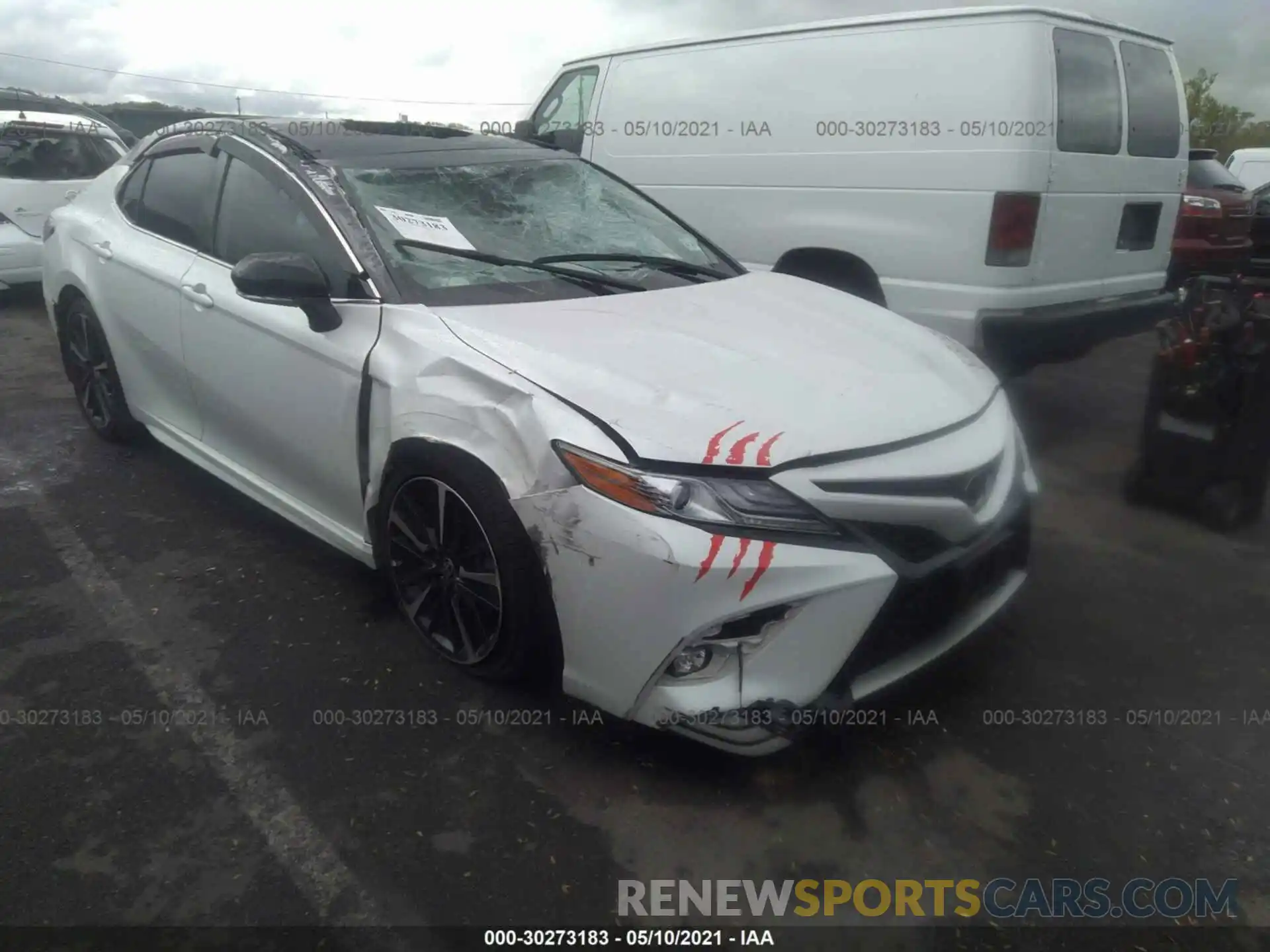 1 Photograph of a damaged car 4T1B61HK7KU702360 TOYOTA CAMRY 2019