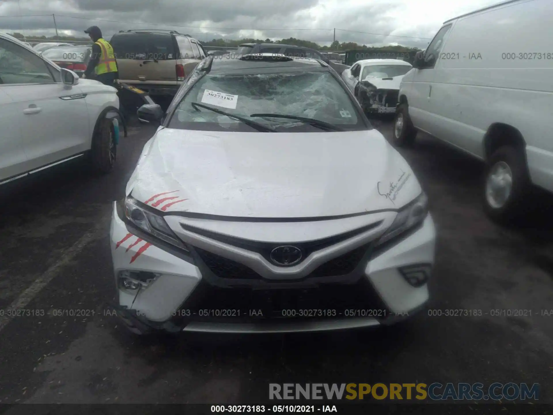 6 Photograph of a damaged car 4T1B61HK7KU702360 TOYOTA CAMRY 2019