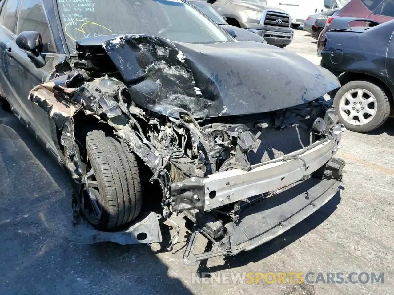 9 Photograph of a damaged car 4T1B61HK7KU718090 TOYOTA CAMRY 2019