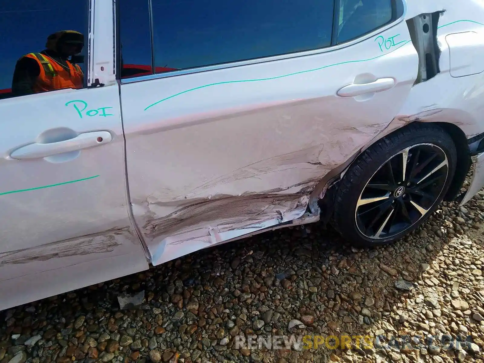 9 Photograph of a damaged car 4T1B61HK7KU721717 TOYOTA CAMRY 2019