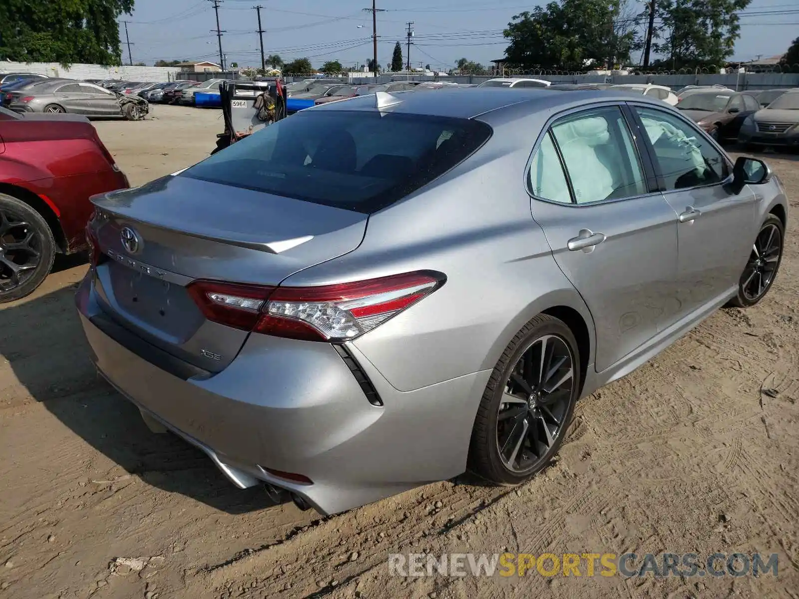 4 Photograph of a damaged car 4T1B61HK7KU739487 TOYOTA CAMRY 2019