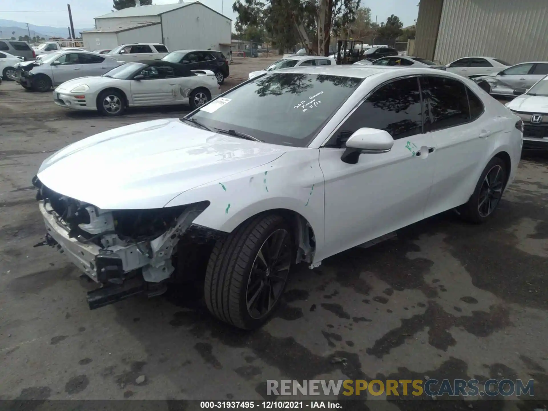 2 Photograph of a damaged car 4T1B61HK7KU739733 TOYOTA CAMRY 2019