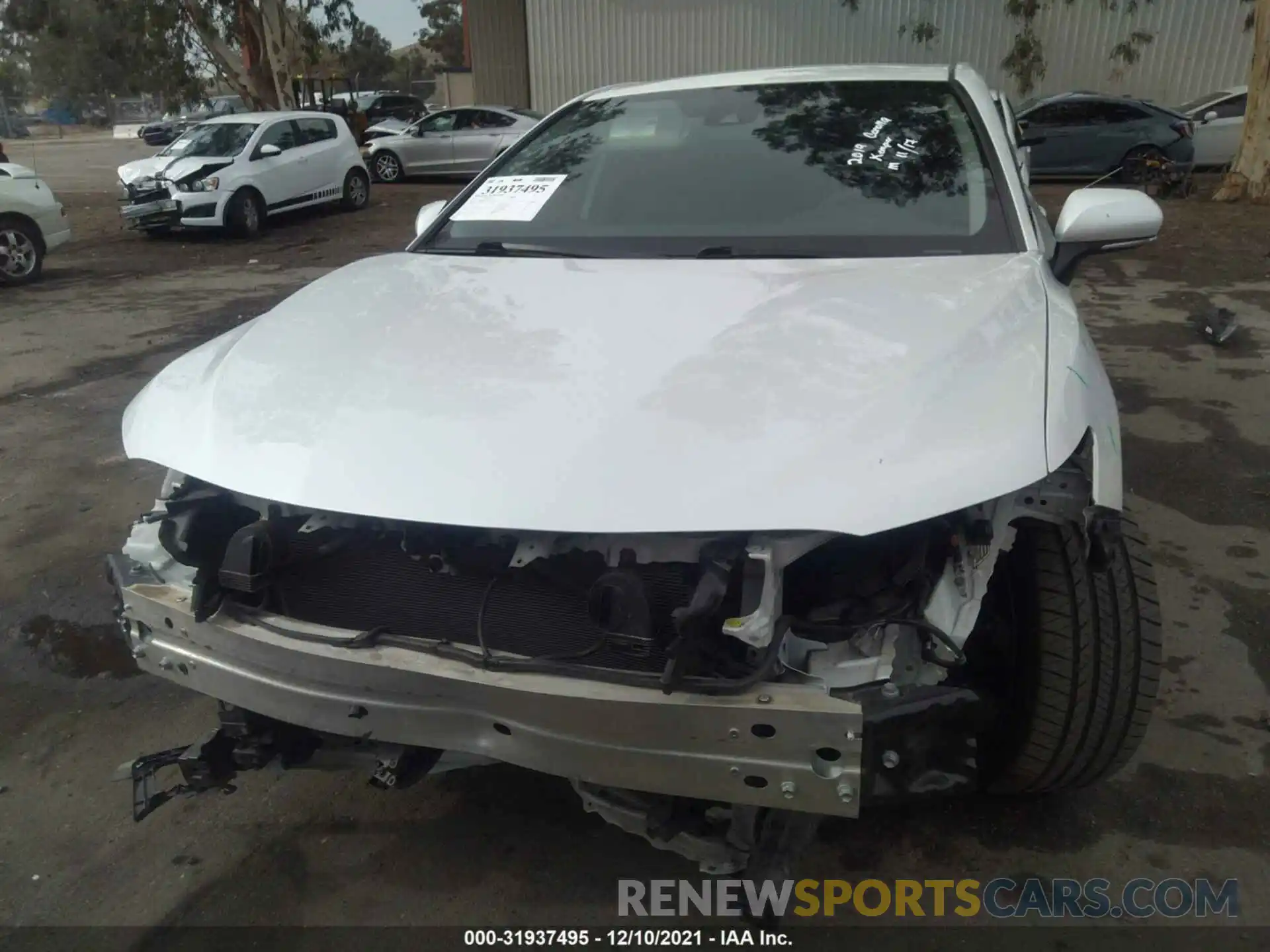 6 Photograph of a damaged car 4T1B61HK7KU739733 TOYOTA CAMRY 2019