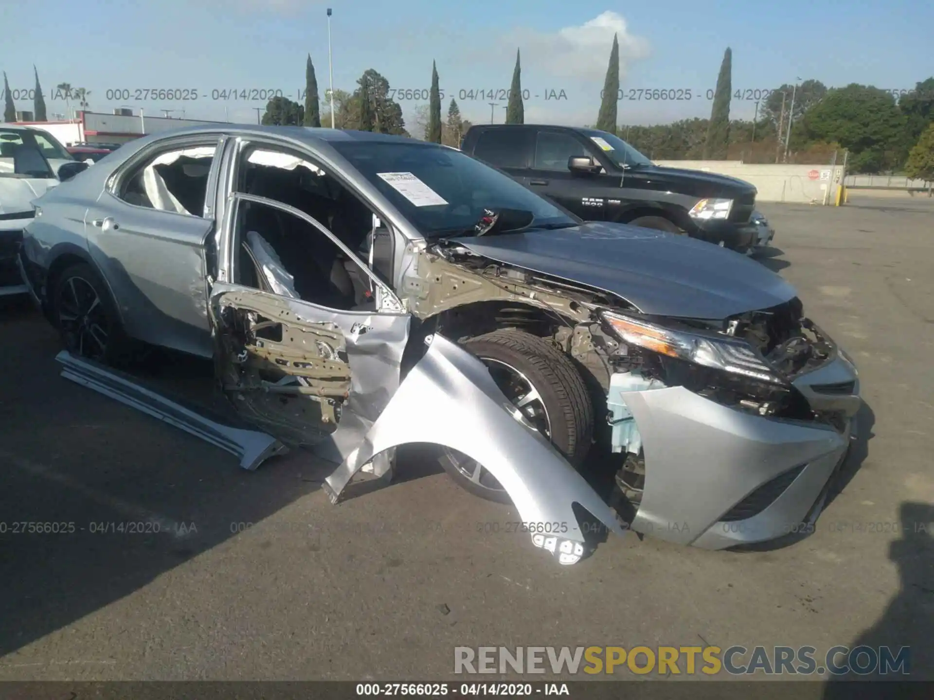 1 Photograph of a damaged car 4T1B61HK7KU744995 TOYOTA CAMRY 2019