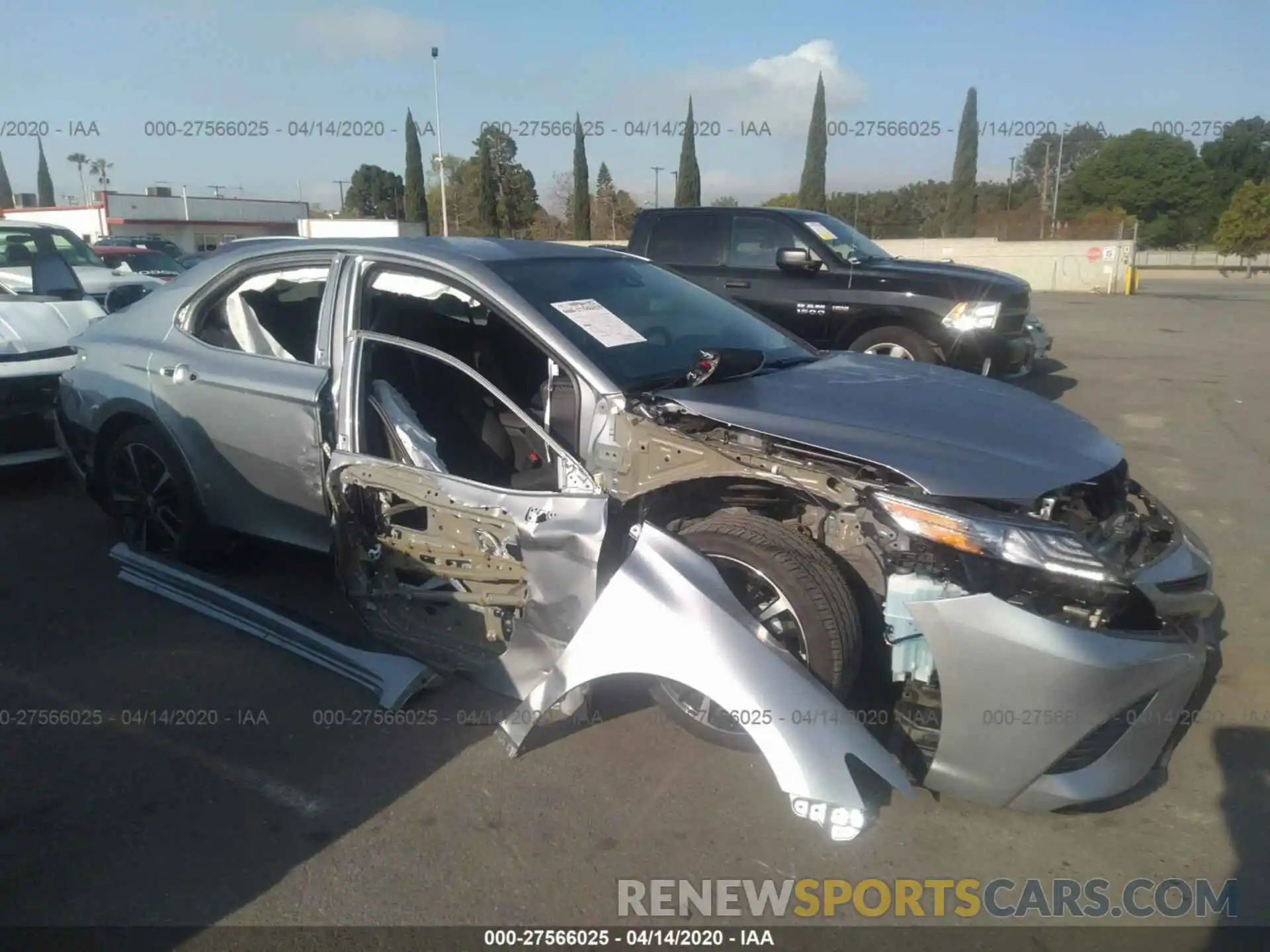 6 Photograph of a damaged car 4T1B61HK7KU744995 TOYOTA CAMRY 2019