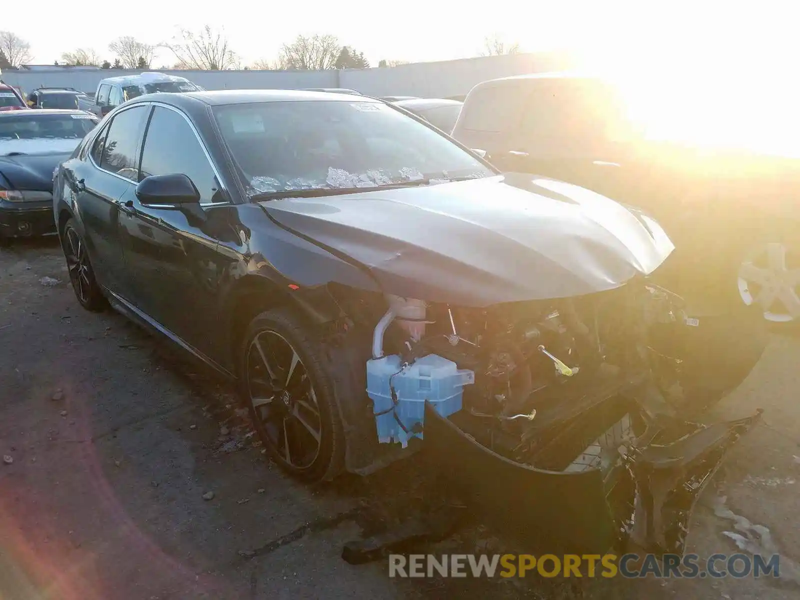 1 Photograph of a damaged car 4T1B61HK7KU753177 TOYOTA CAMRY 2019