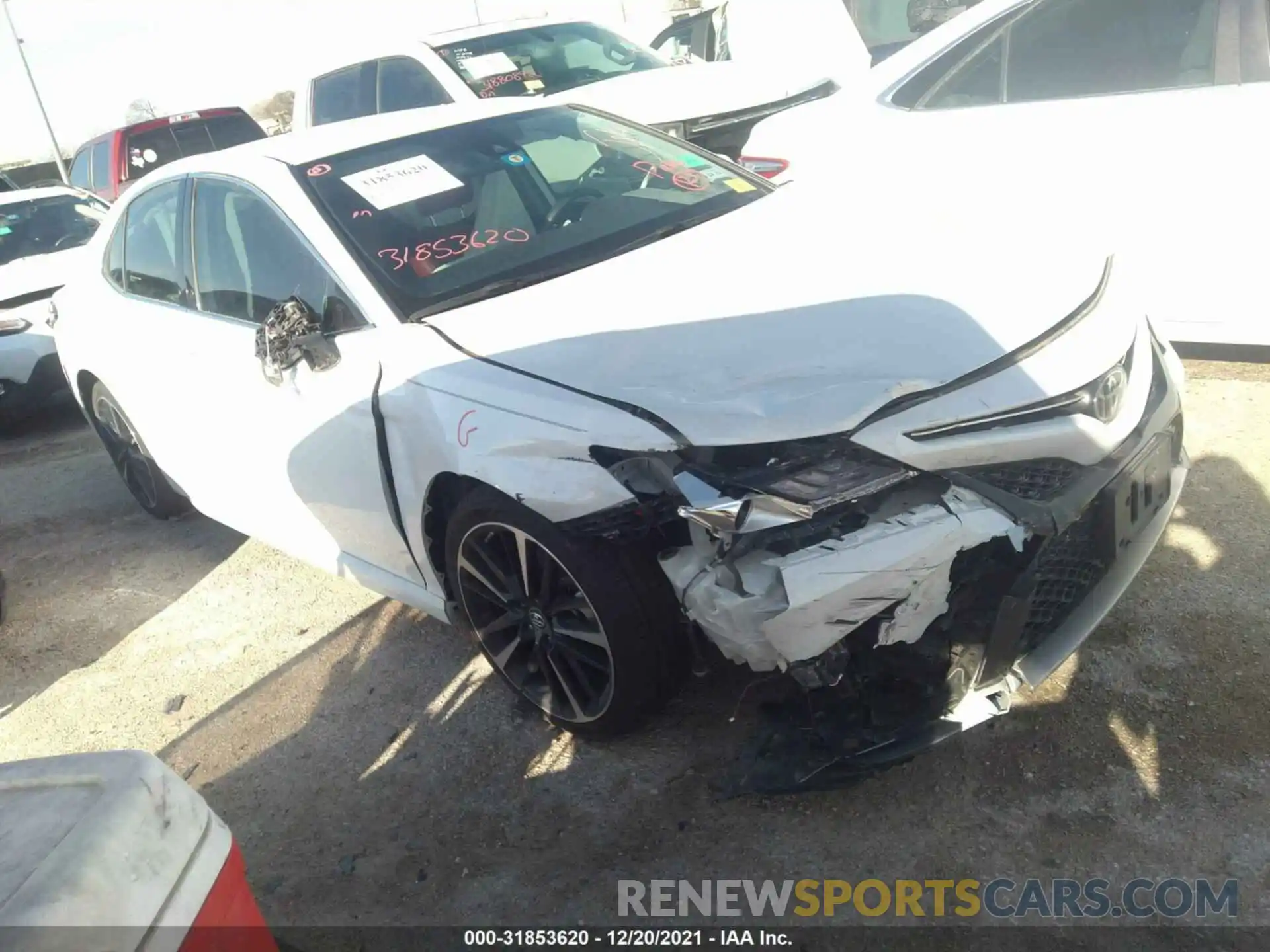 1 Photograph of a damaged car 4T1B61HK7KU760744 TOYOTA CAMRY 2019