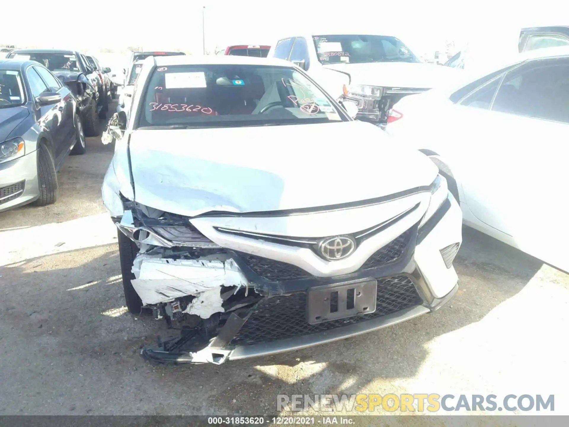 6 Photograph of a damaged car 4T1B61HK7KU760744 TOYOTA CAMRY 2019