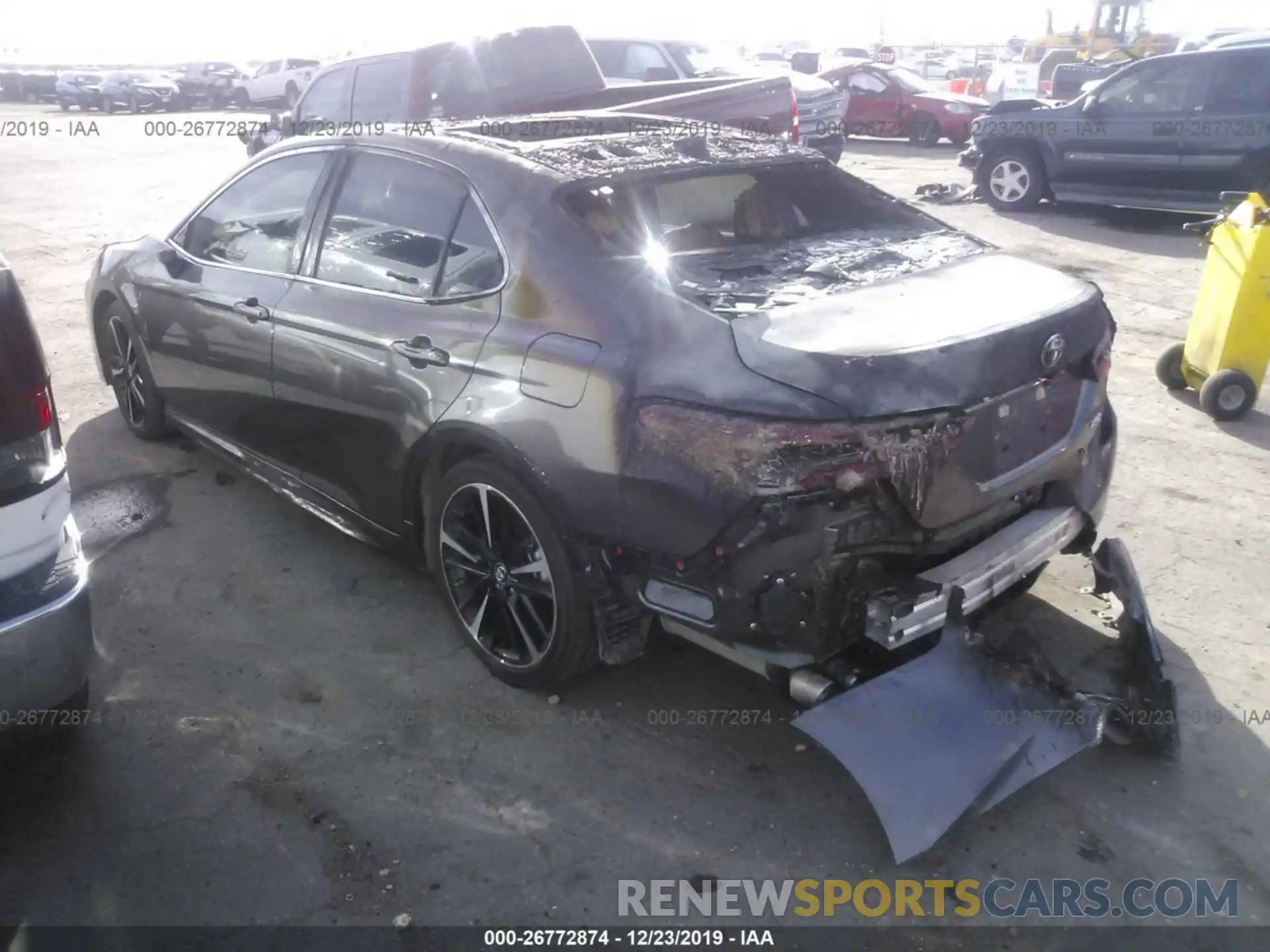 3 Photograph of a damaged car 4T1B61HK7KU765376 TOYOTA CAMRY 2019