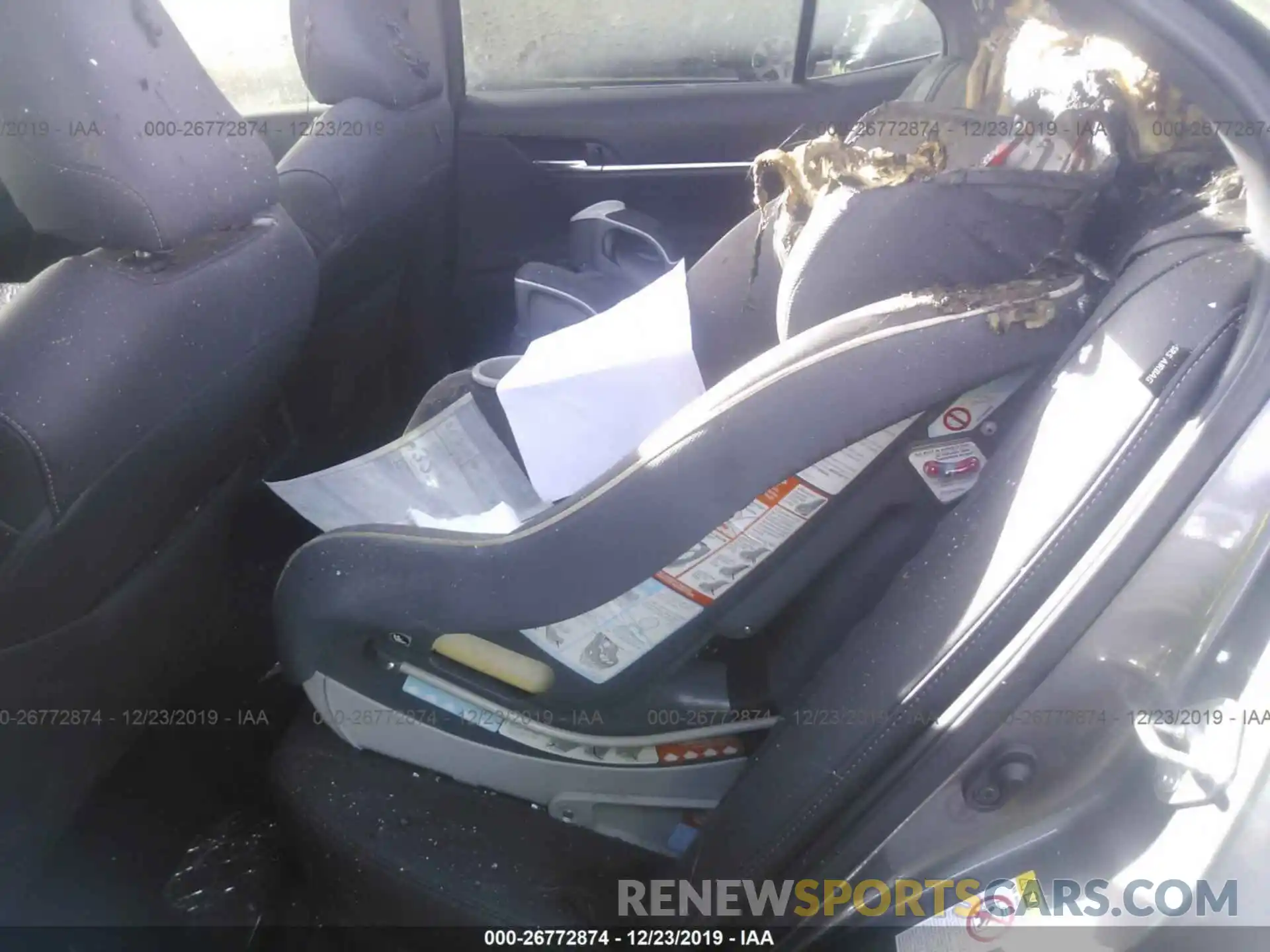 8 Photograph of a damaged car 4T1B61HK7KU765376 TOYOTA CAMRY 2019