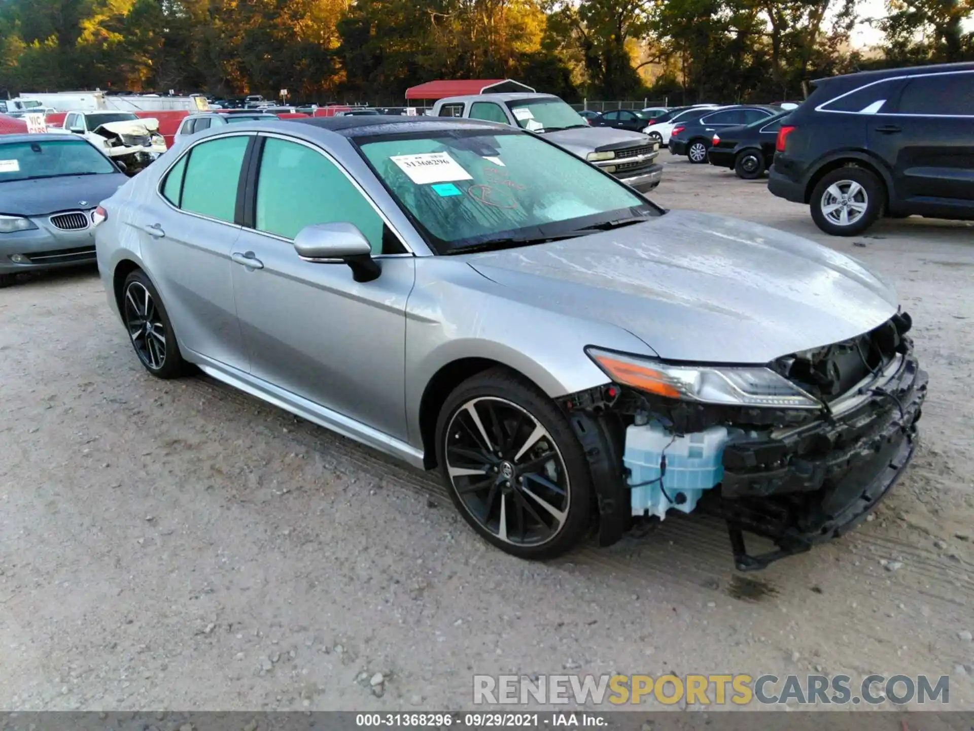 1 Photograph of a damaged car 4T1B61HK7KU766351 TOYOTA CAMRY 2019