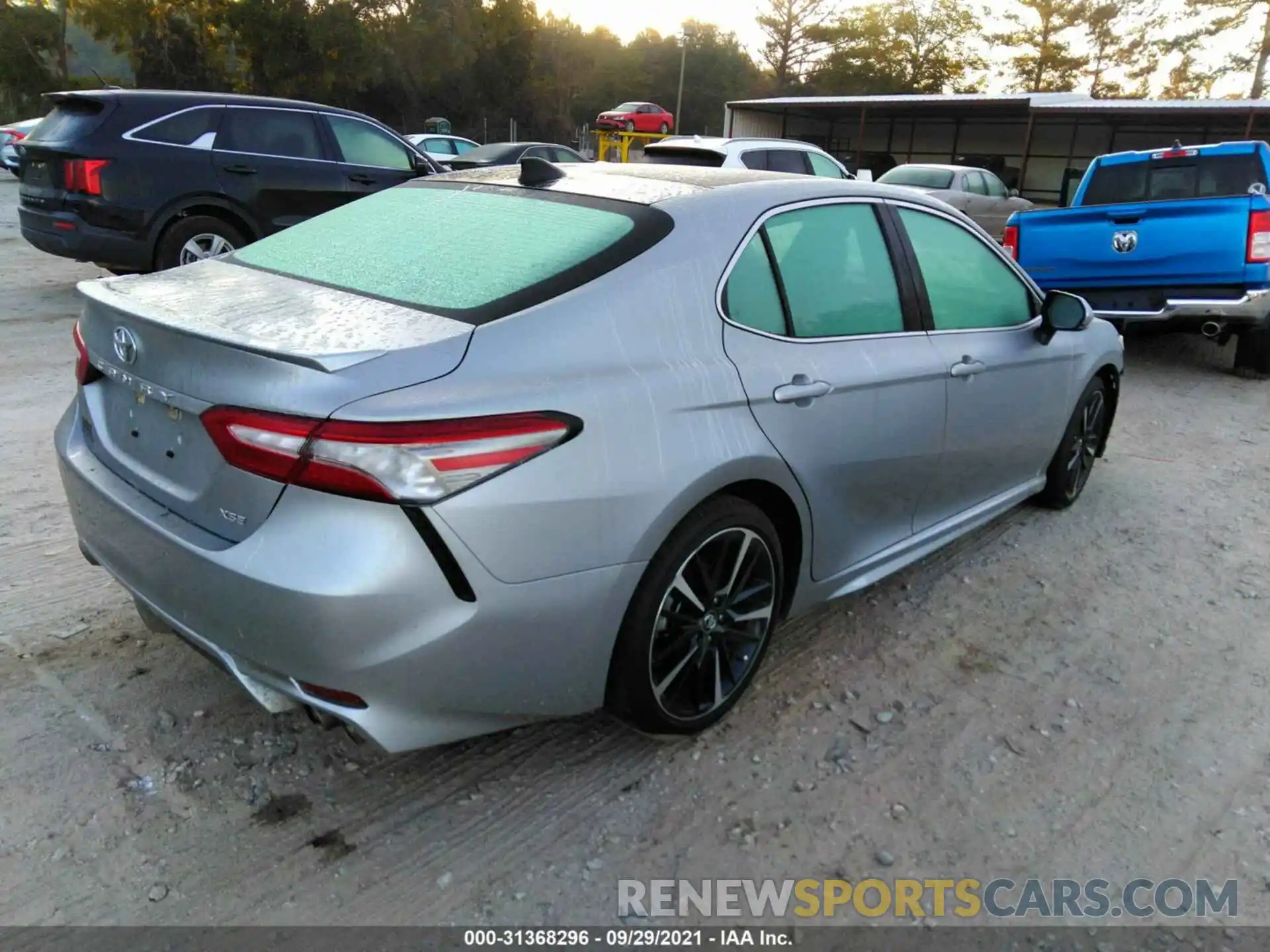 4 Photograph of a damaged car 4T1B61HK7KU766351 TOYOTA CAMRY 2019