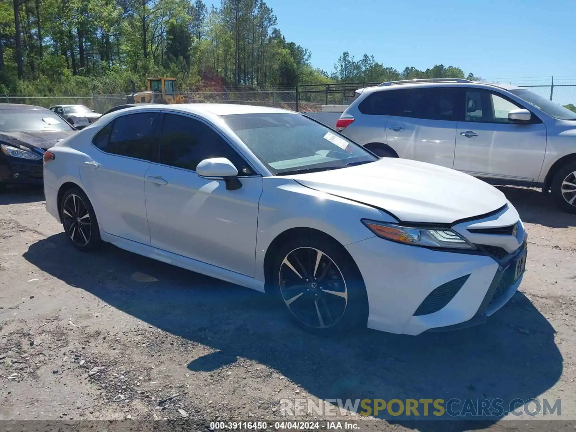 1 Photograph of a damaged car 4T1B61HK7KU768813 TOYOTA CAMRY 2019