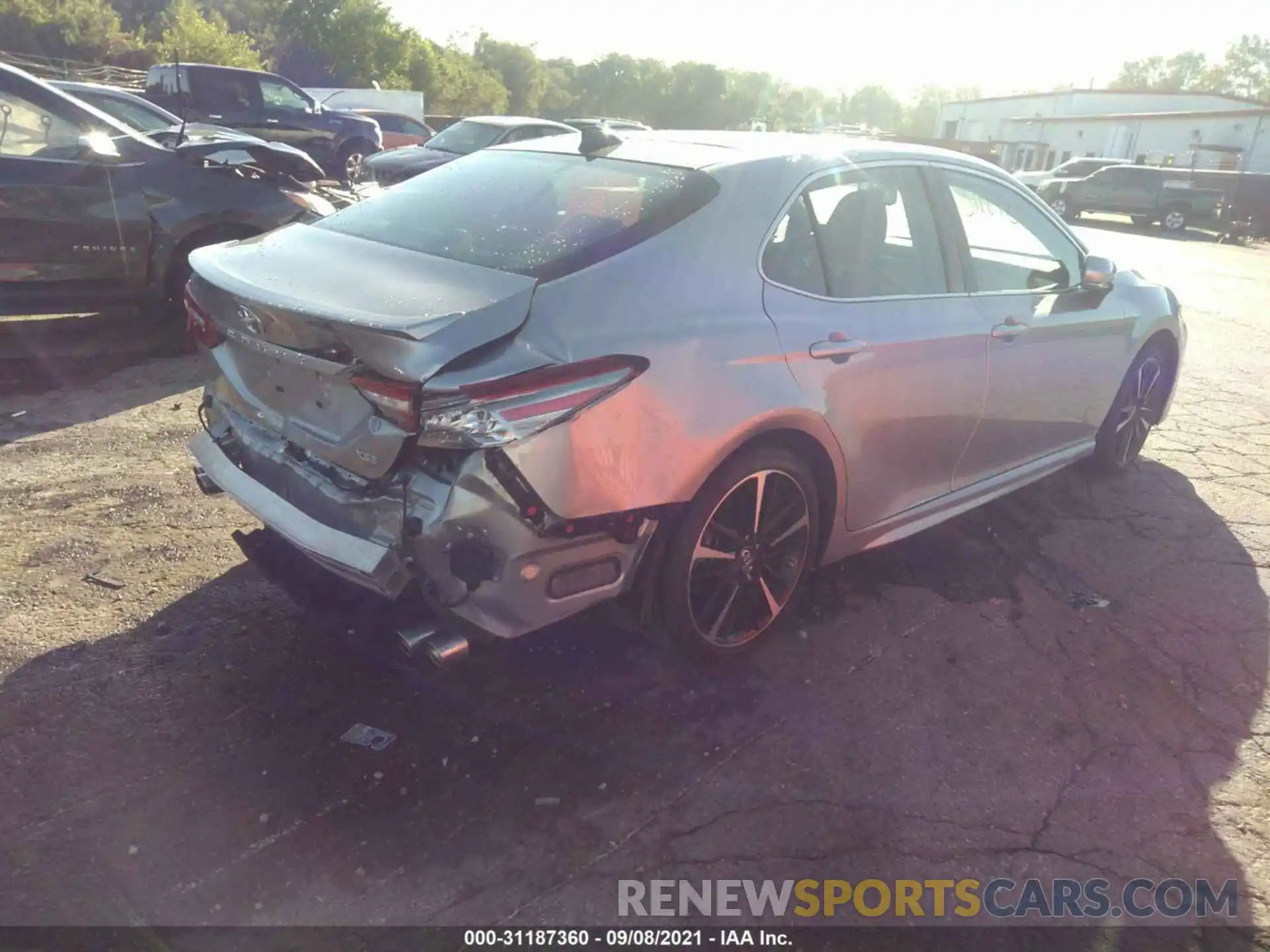 4 Photograph of a damaged car 4T1B61HK7KU771551 TOYOTA CAMRY 2019