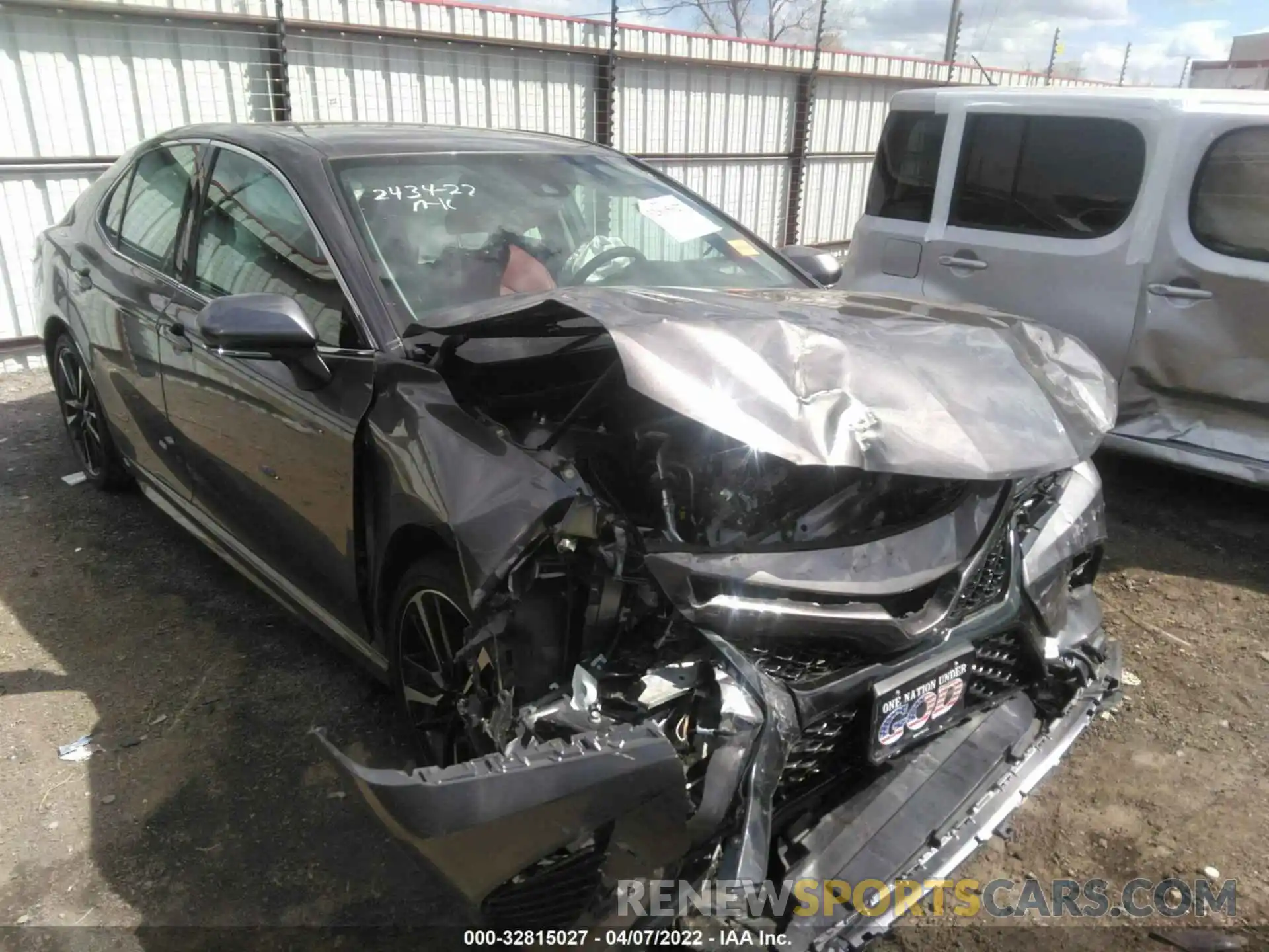 1 Photograph of a damaged car 4T1B61HK7KU774708 TOYOTA CAMRY 2019