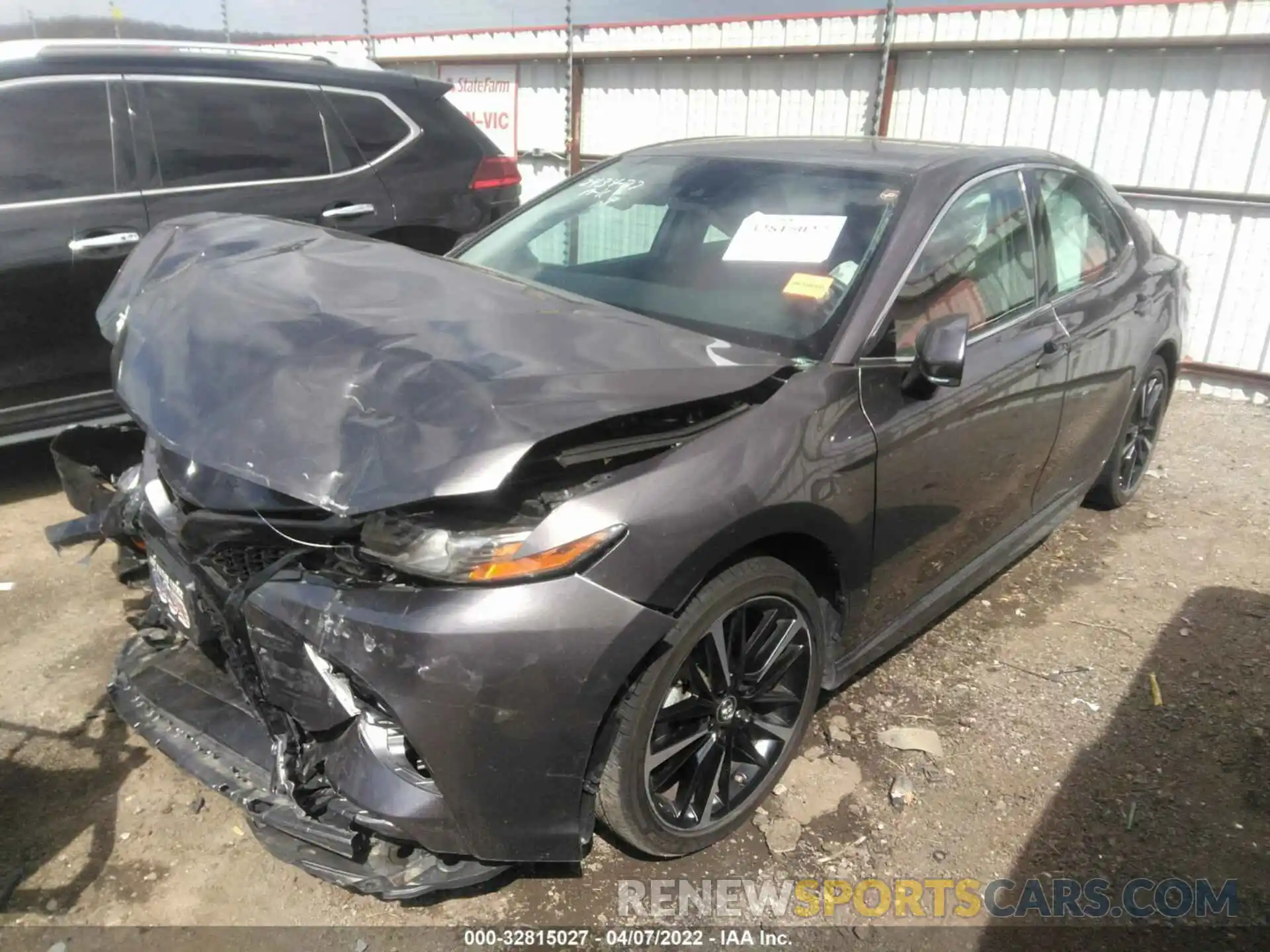 2 Photograph of a damaged car 4T1B61HK7KU774708 TOYOTA CAMRY 2019