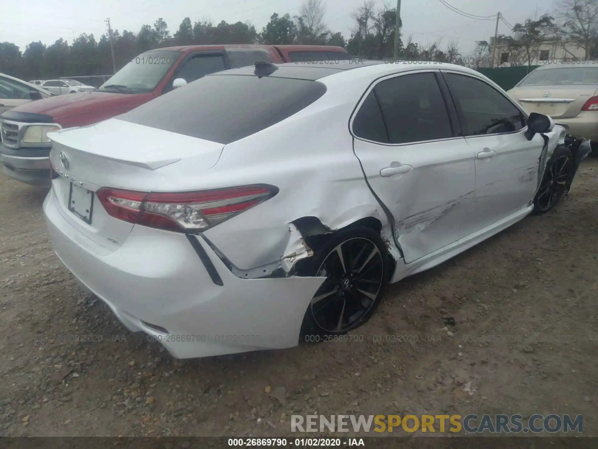 4 Photograph of a damaged car 4T1B61HK7KU775390 TOYOTA CAMRY 2019