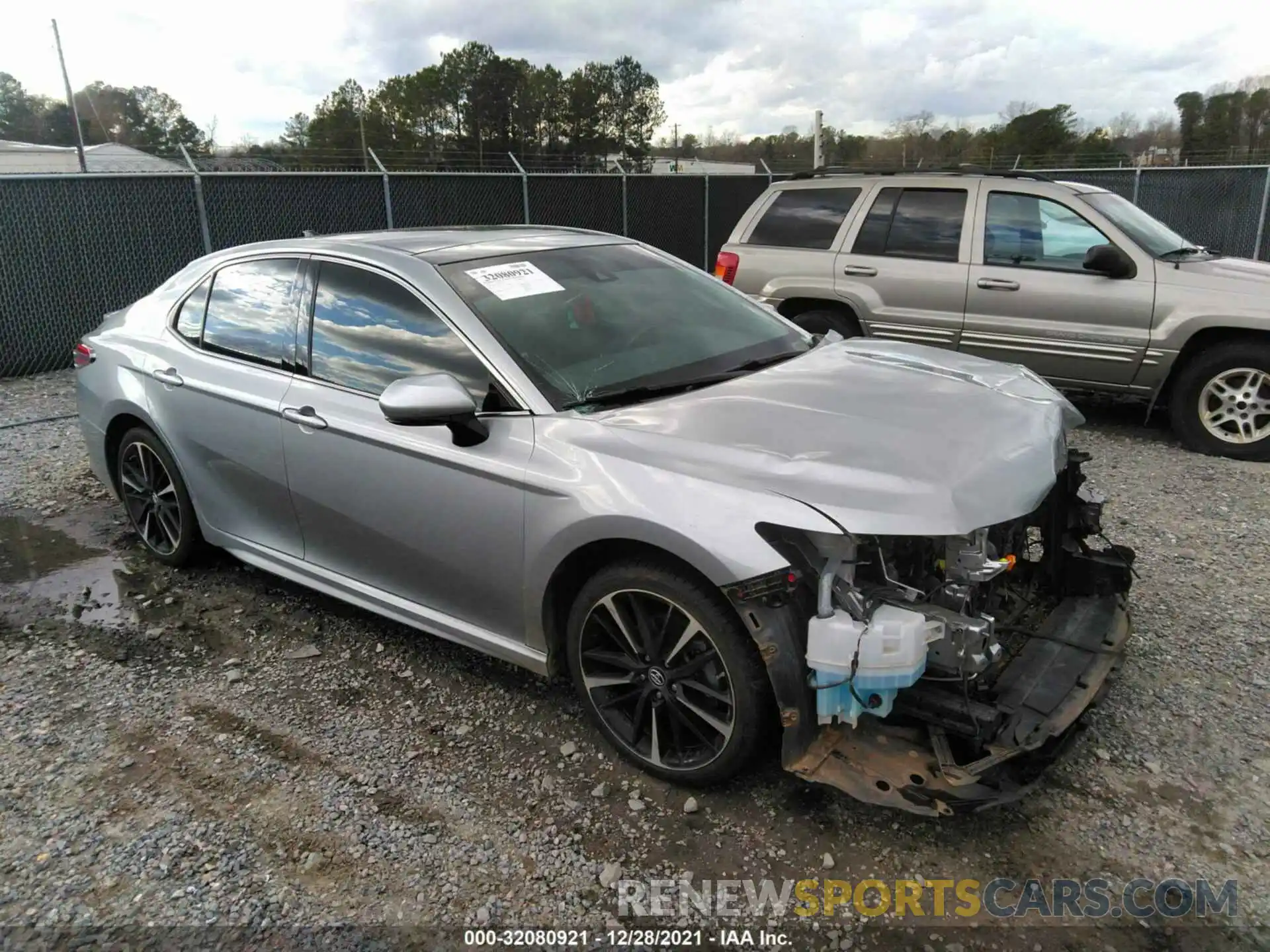 1 Photograph of a damaged car 4T1B61HK7KU785448 TOYOTA CAMRY 2019