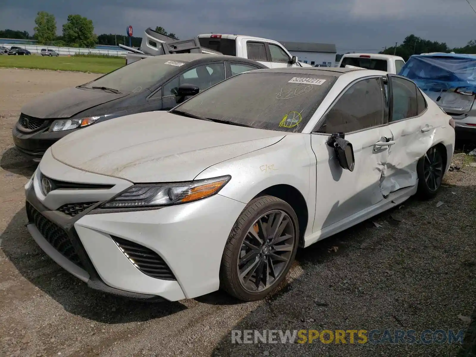 2 Photograph of a damaged car 4T1B61HK7KU785501 TOYOTA CAMRY 2019