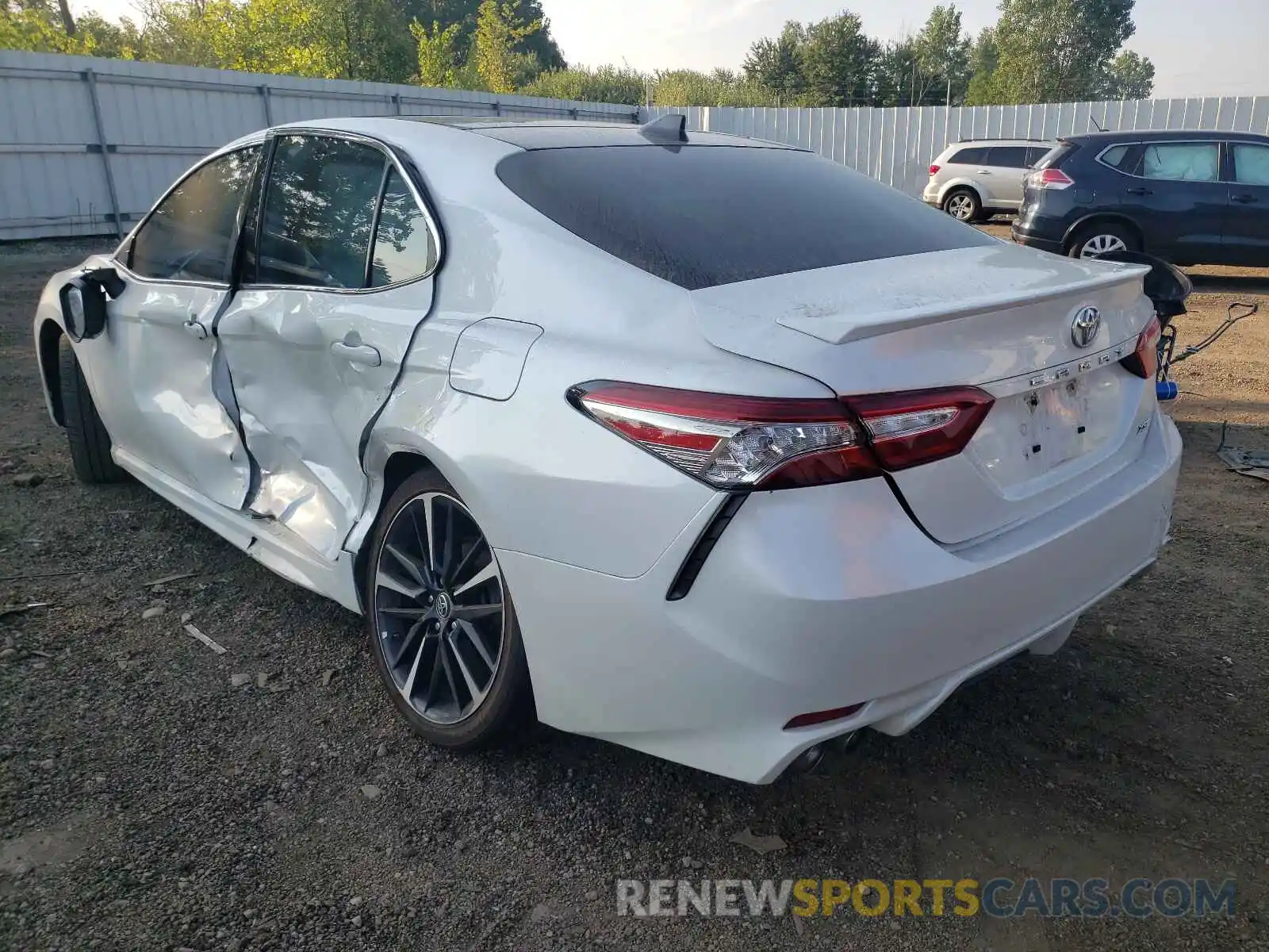 3 Photograph of a damaged car 4T1B61HK7KU785501 TOYOTA CAMRY 2019