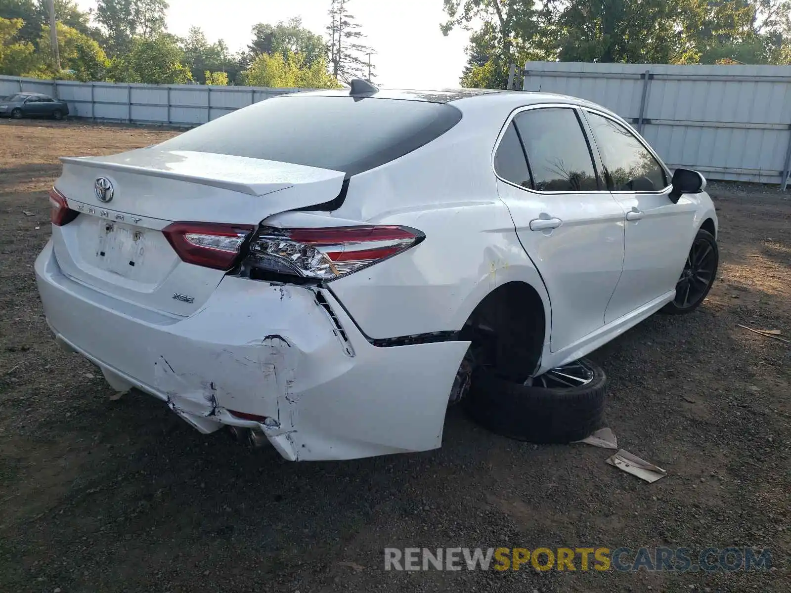 4 Photograph of a damaged car 4T1B61HK7KU785501 TOYOTA CAMRY 2019