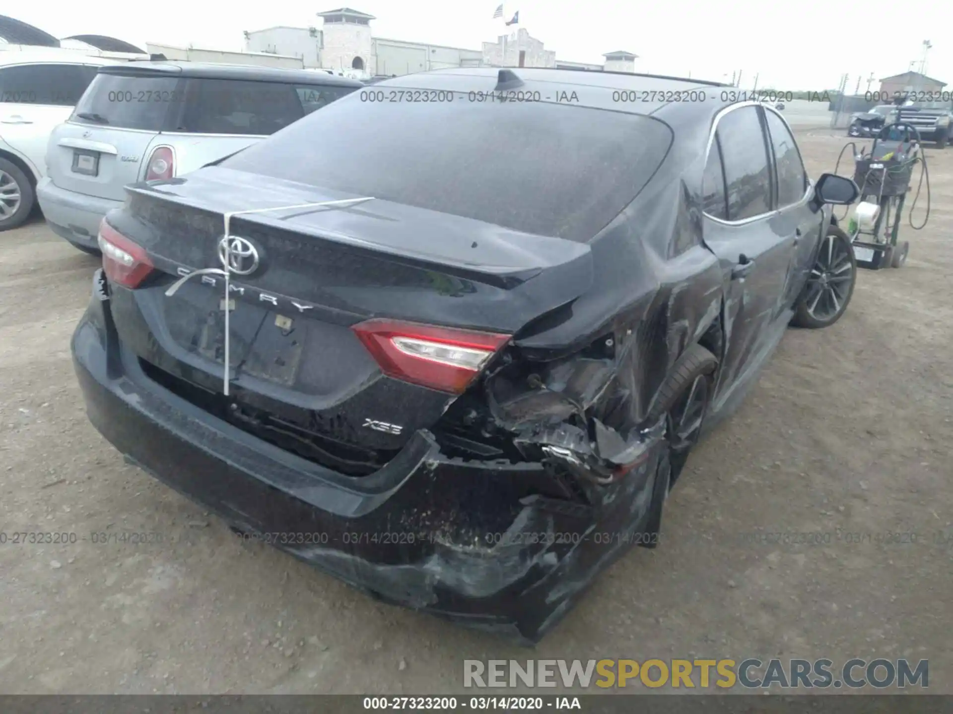 4 Photograph of a damaged car 4T1B61HK7KU791542 TOYOTA CAMRY 2019