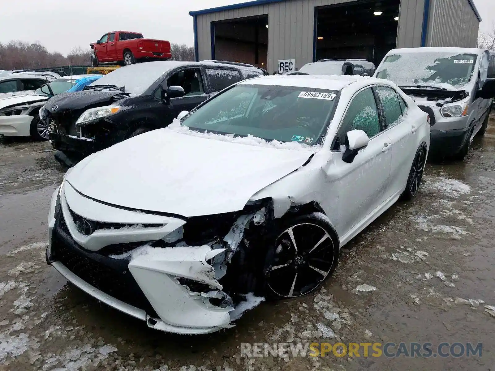 2 Photograph of a damaged car 4T1B61HK7KU800529 TOYOTA CAMRY 2019