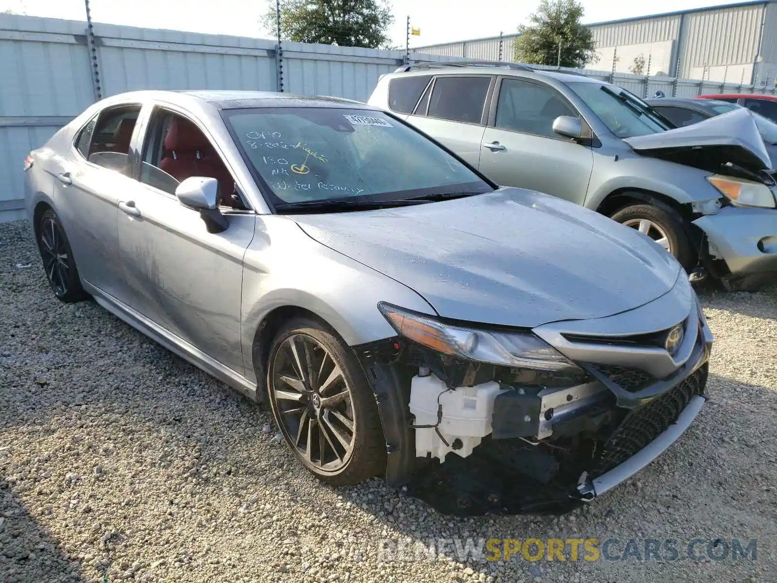 1 Photograph of a damaged car 4T1B61HK7KU801275 TOYOTA CAMRY 2019