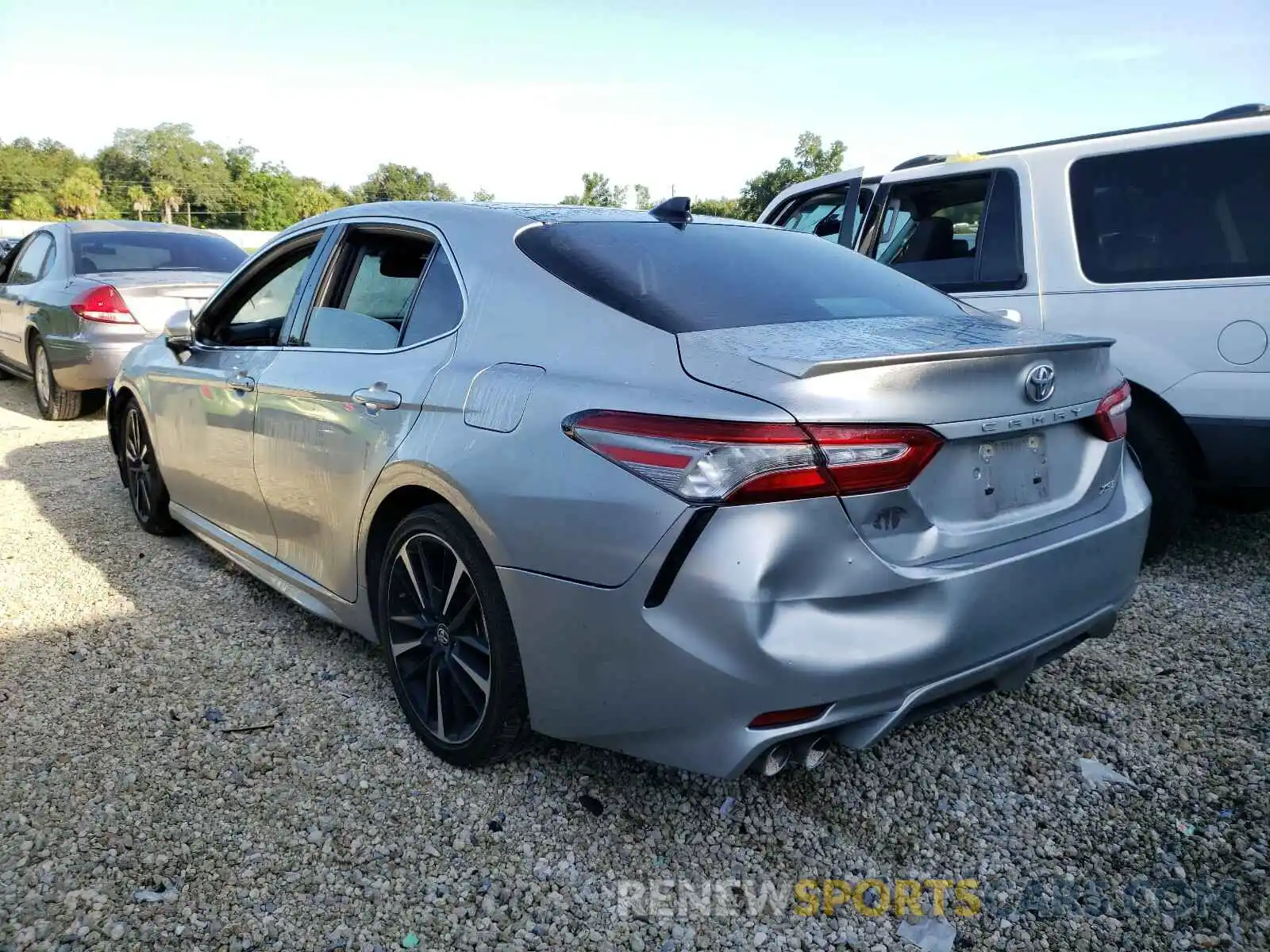 3 Photograph of a damaged car 4T1B61HK7KU801275 TOYOTA CAMRY 2019