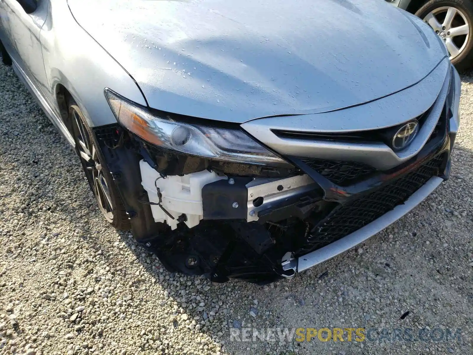 9 Photograph of a damaged car 4T1B61HK7KU801275 TOYOTA CAMRY 2019