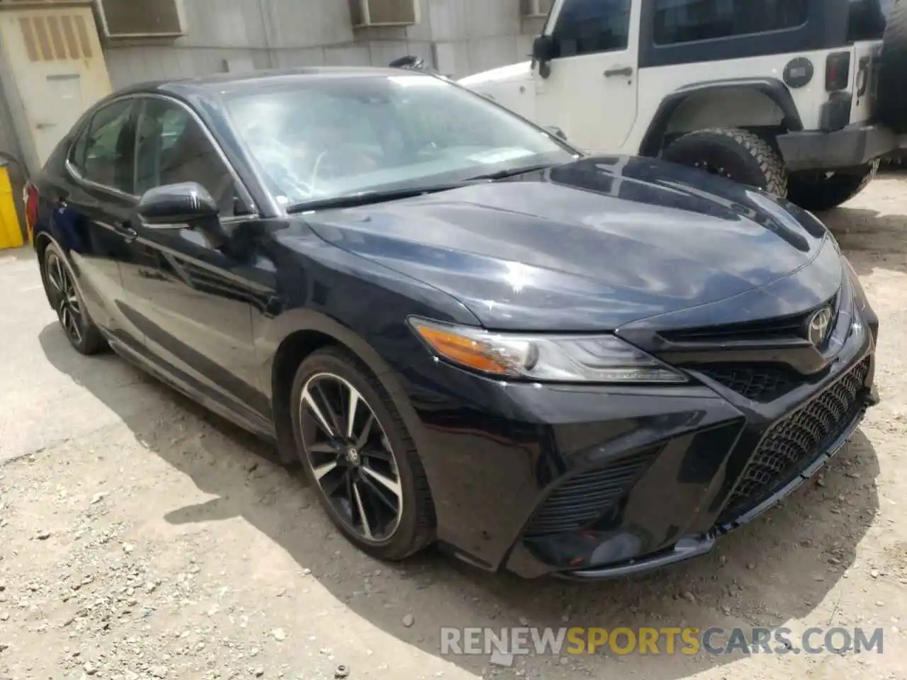 1 Photograph of a damaged car 4T1B61HK7KU809733 TOYOTA CAMRY 2019