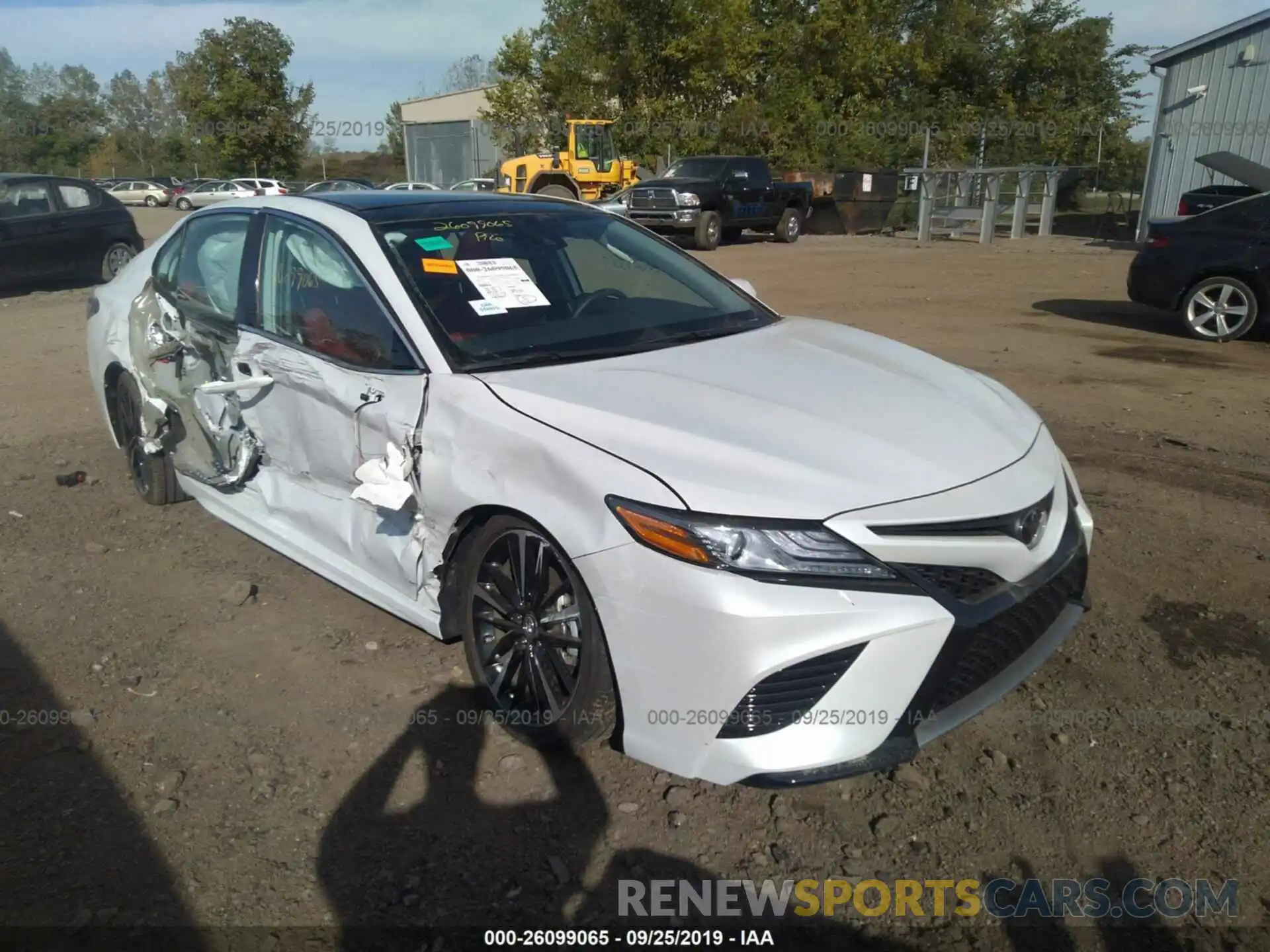 1 Photograph of a damaged car 4T1B61HK7KU815502 TOYOTA CAMRY 2019