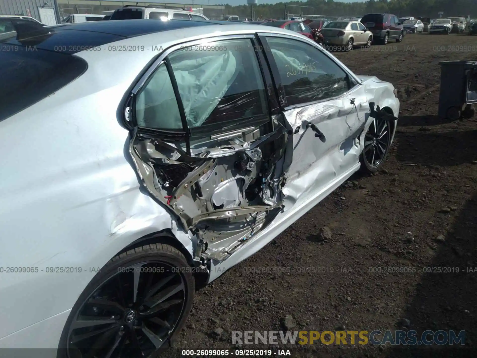 6 Photograph of a damaged car 4T1B61HK7KU815502 TOYOTA CAMRY 2019