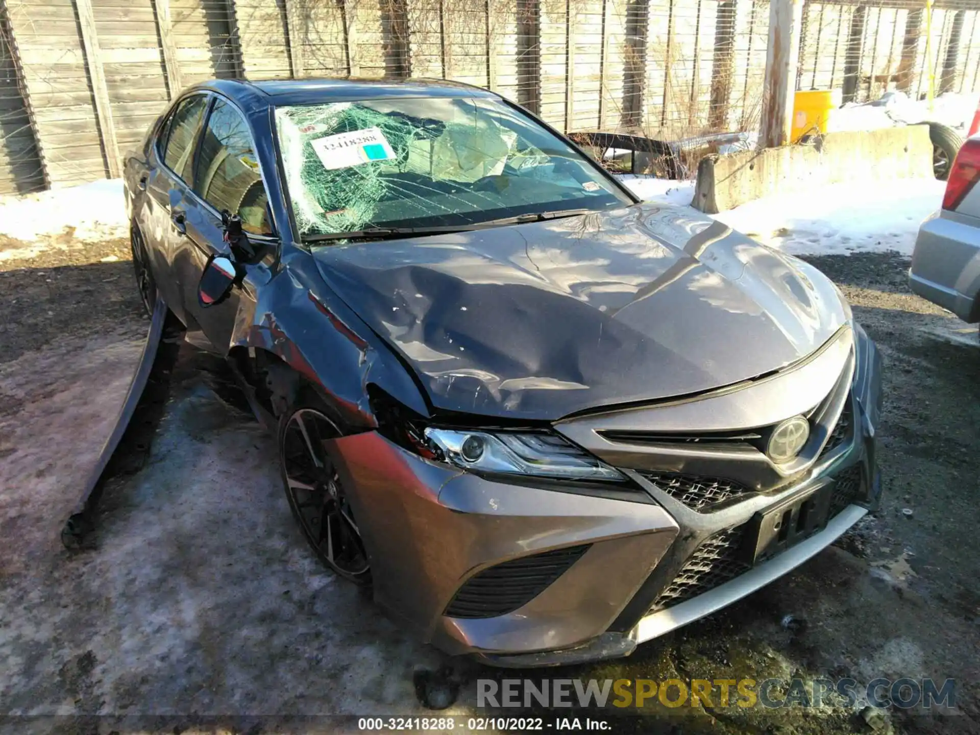 1 Photograph of a damaged car 4T1B61HK7KU817928 TOYOTA CAMRY 2019