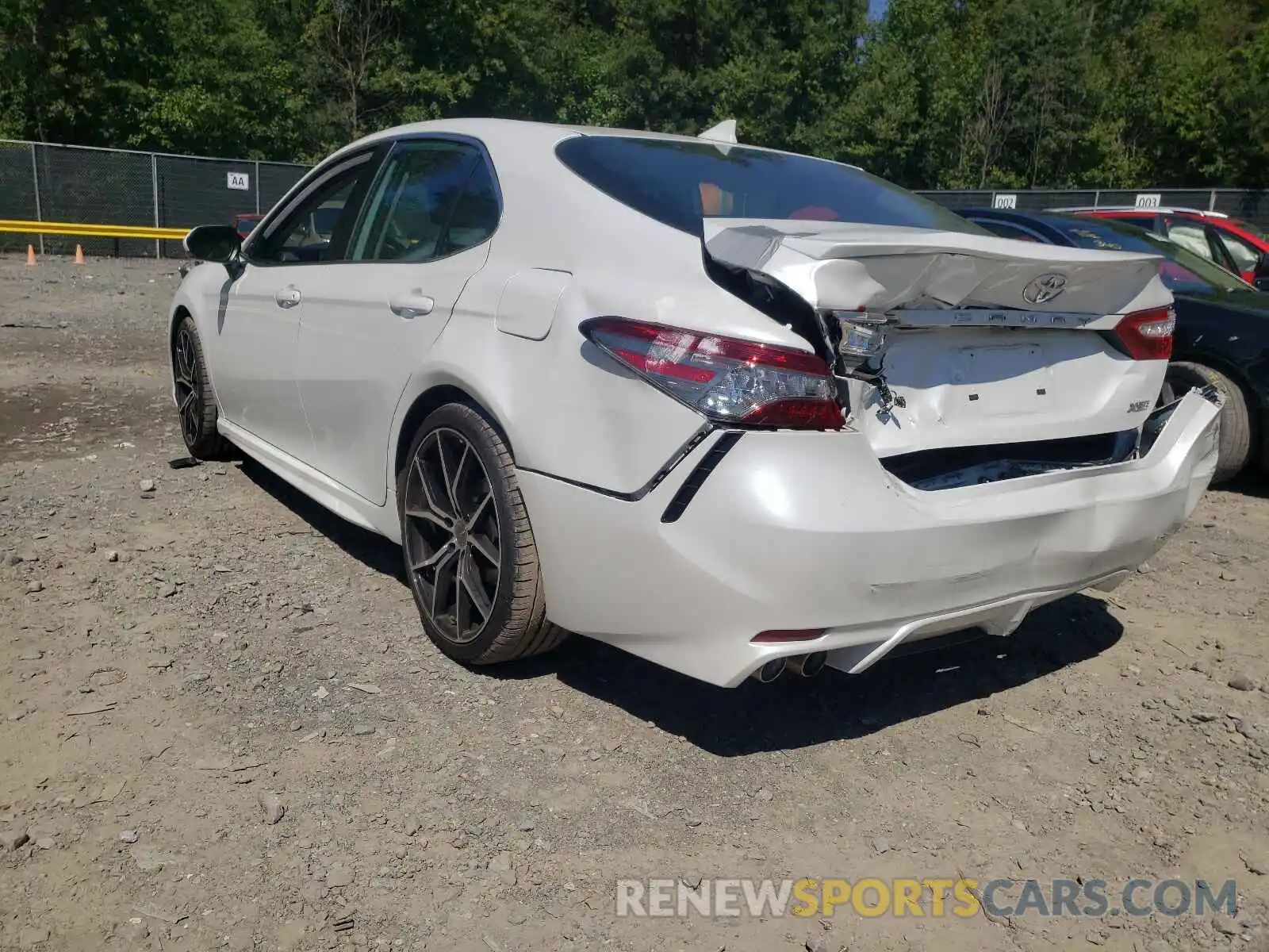 3 Photograph of a damaged car 4T1B61HK7KU824782 TOYOTA CAMRY 2019