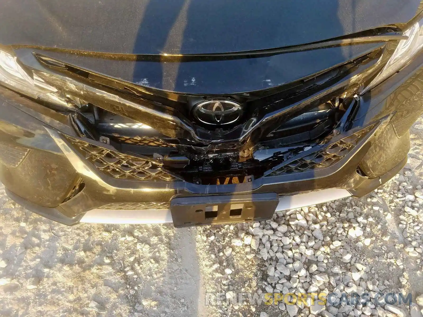 9 Photograph of a damaged car 4T1B61HK7KU827004 TOYOTA CAMRY 2019