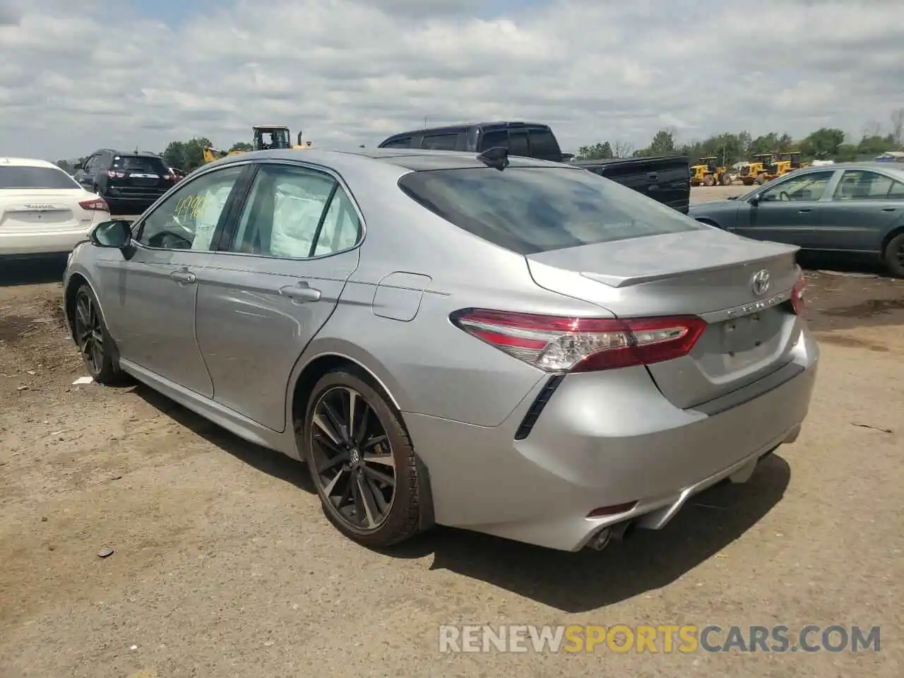 3 Photograph of a damaged car 4T1B61HK7KU828766 TOYOTA CAMRY 2019