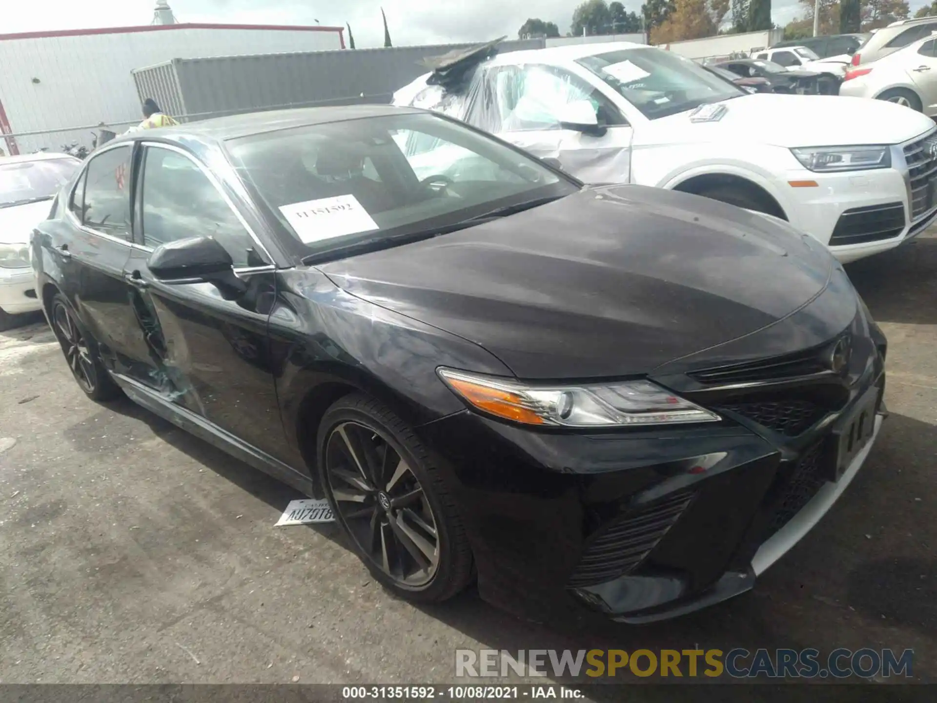 1 Photograph of a damaged car 4T1B61HK7KU830713 TOYOTA CAMRY 2019