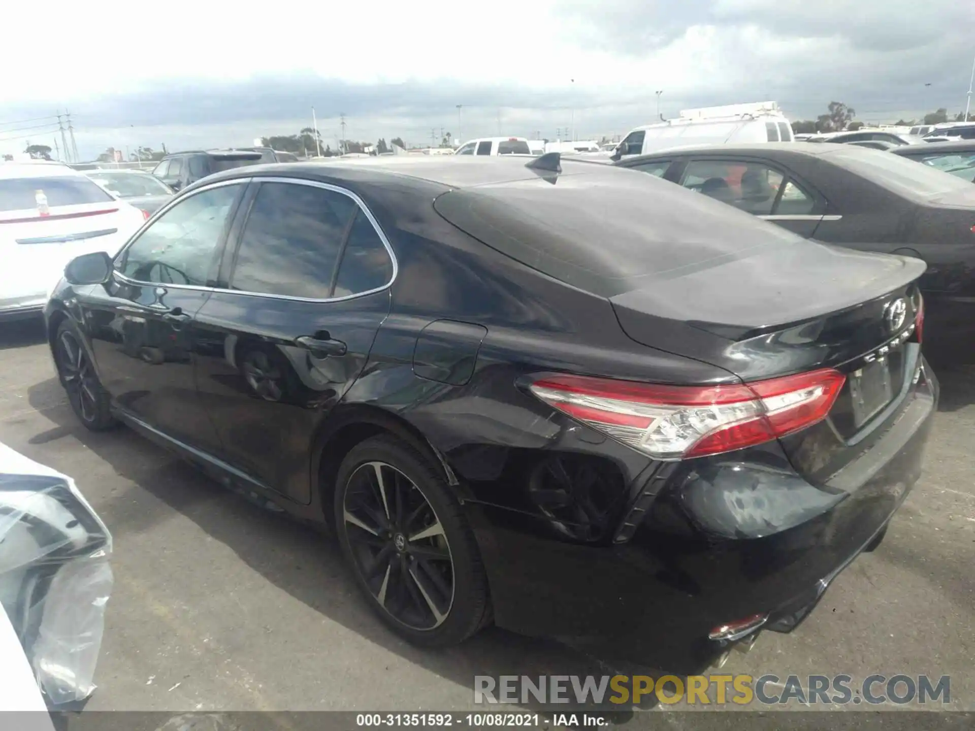 3 Photograph of a damaged car 4T1B61HK7KU830713 TOYOTA CAMRY 2019