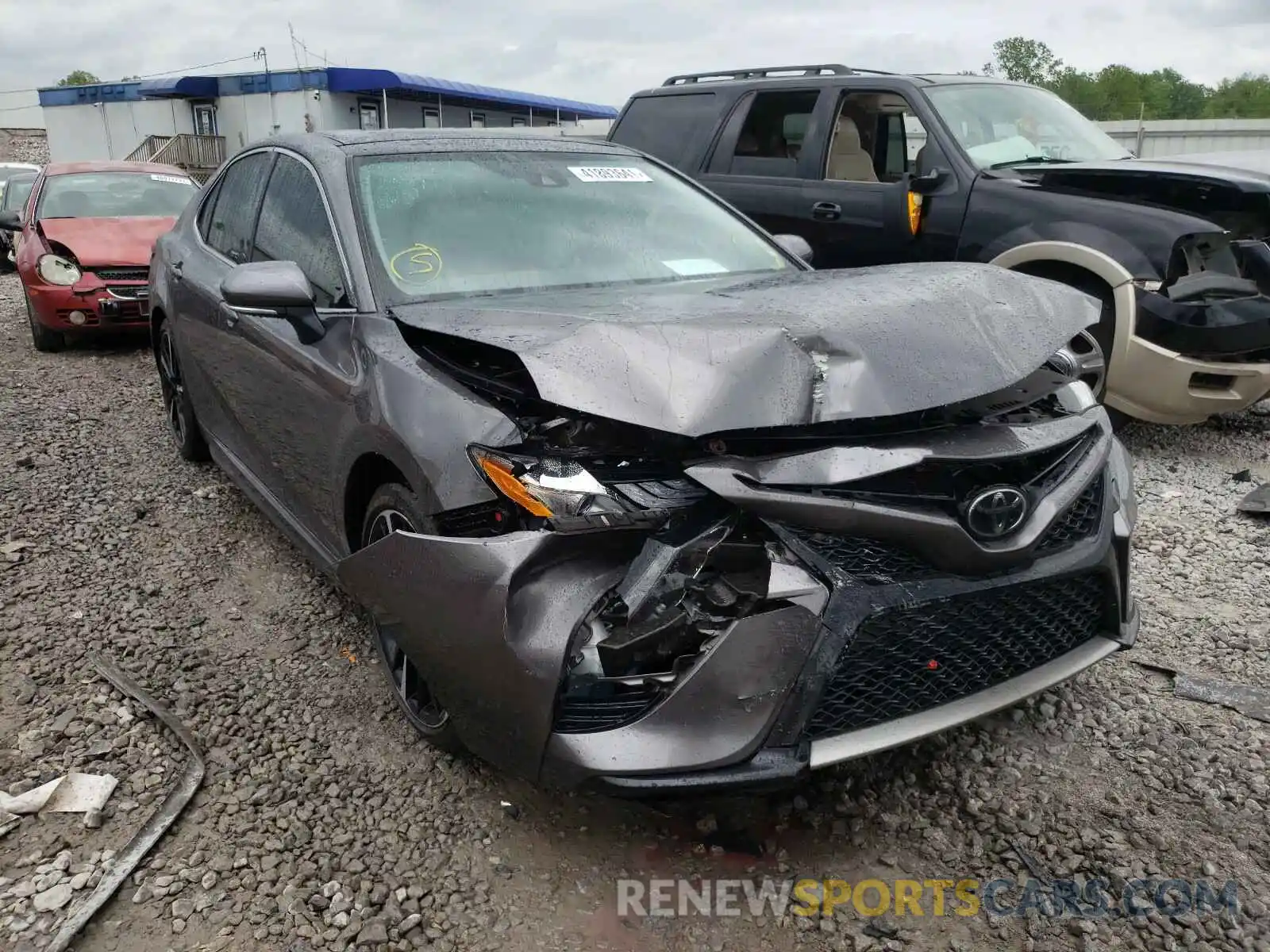 1 Photograph of a damaged car 4T1B61HK7KU848340 TOYOTA CAMRY 2019