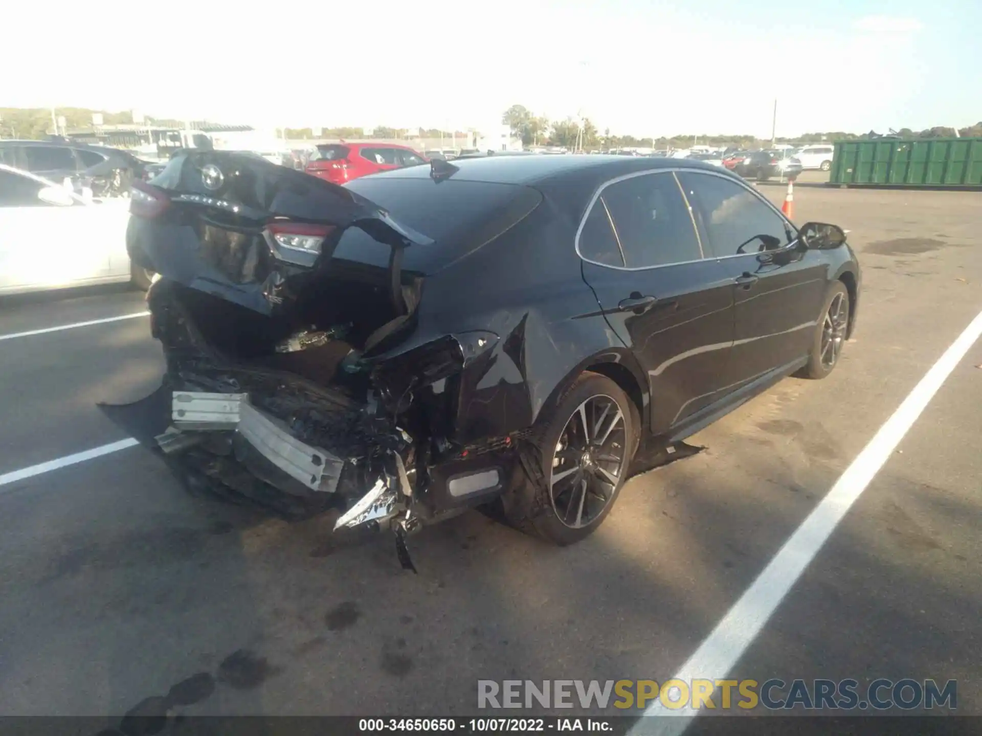 4 Photograph of a damaged car 4T1B61HK7KU853456 TOYOTA CAMRY 2019