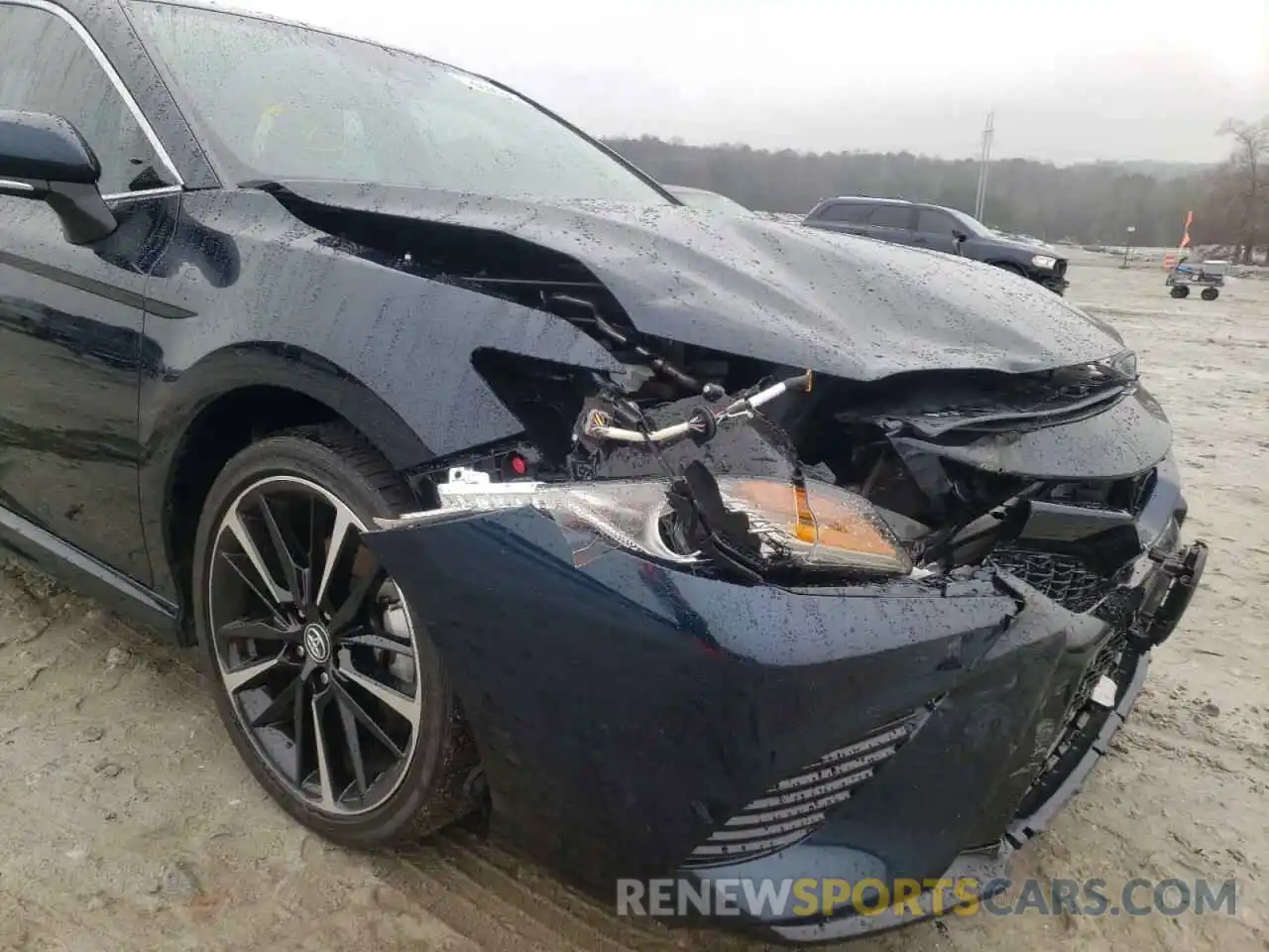 9 Photograph of a damaged car 4T1B61HK7KU853697 TOYOTA CAMRY 2019