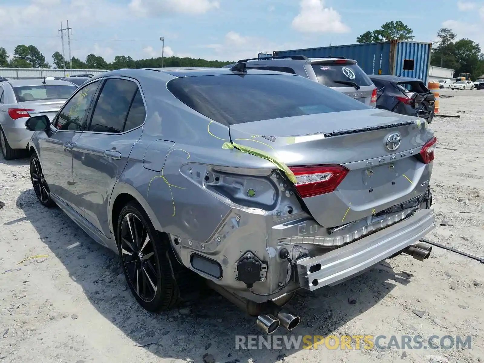 3 Photograph of a damaged car 4T1B61HK7KU855692 TOYOTA CAMRY 2019
