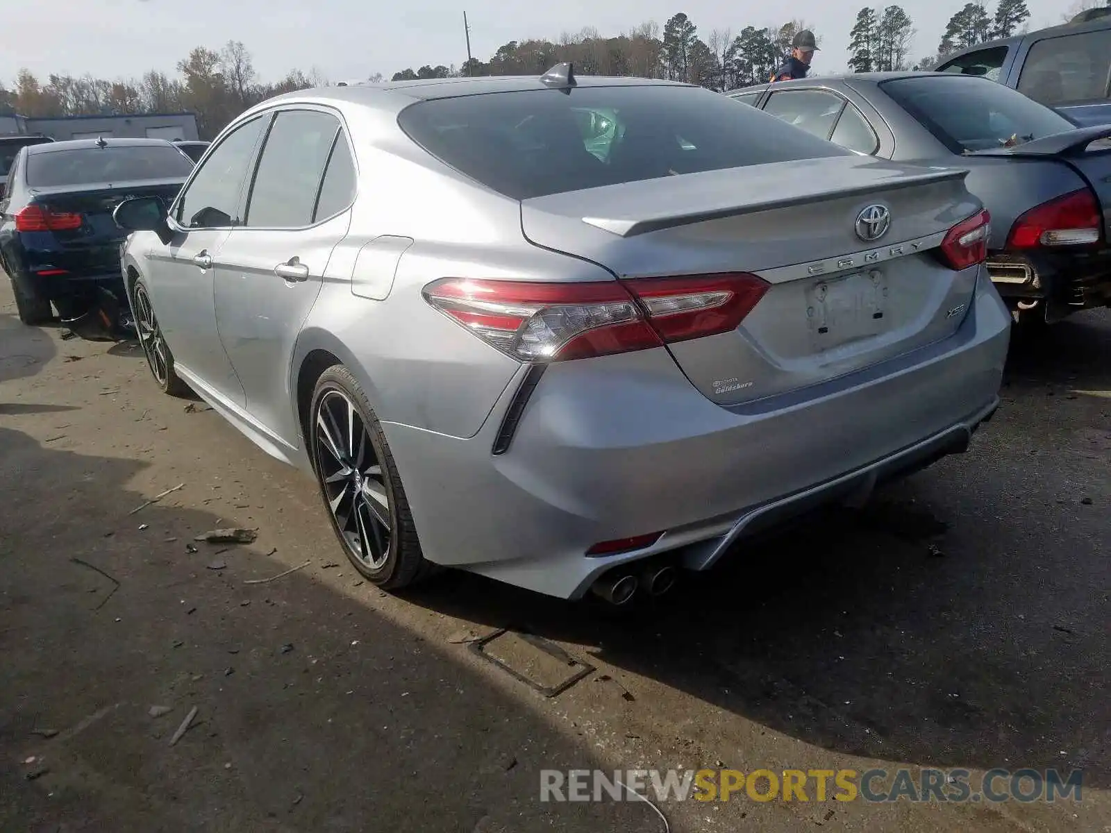 3 Photograph of a damaged car 4T1B61HK8KU163117 TOYOTA CAMRY 2019