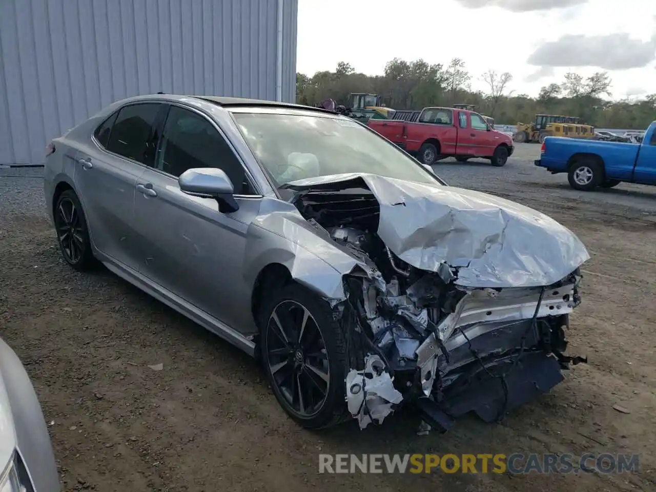 1 Photograph of a damaged car 4T1B61HK8KU182184 TOYOTA CAMRY 2019