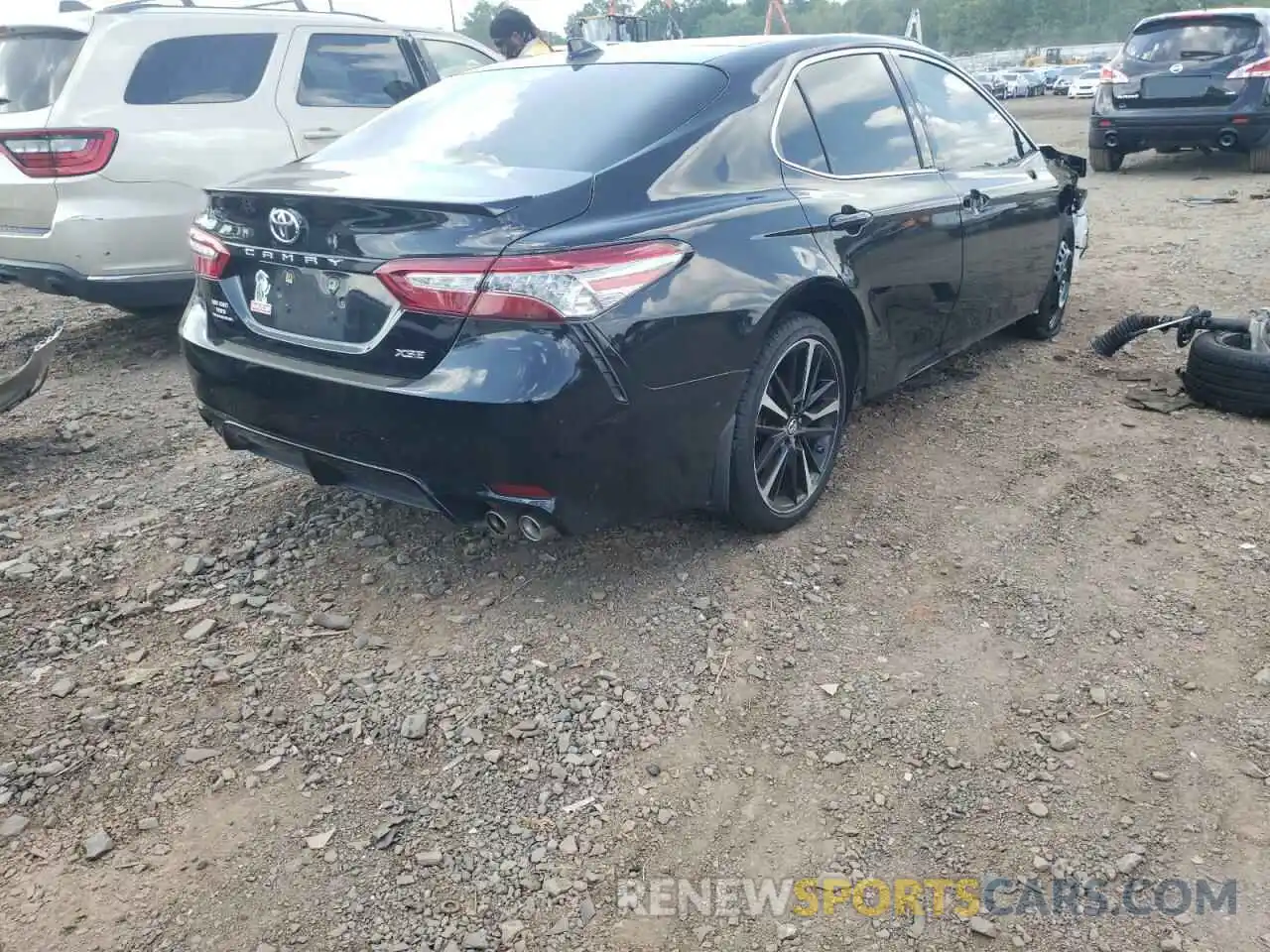 4 Фотография поврежденного автомобиля 4T1B61HK8KU184663 TOYOTA CAMRY 2019